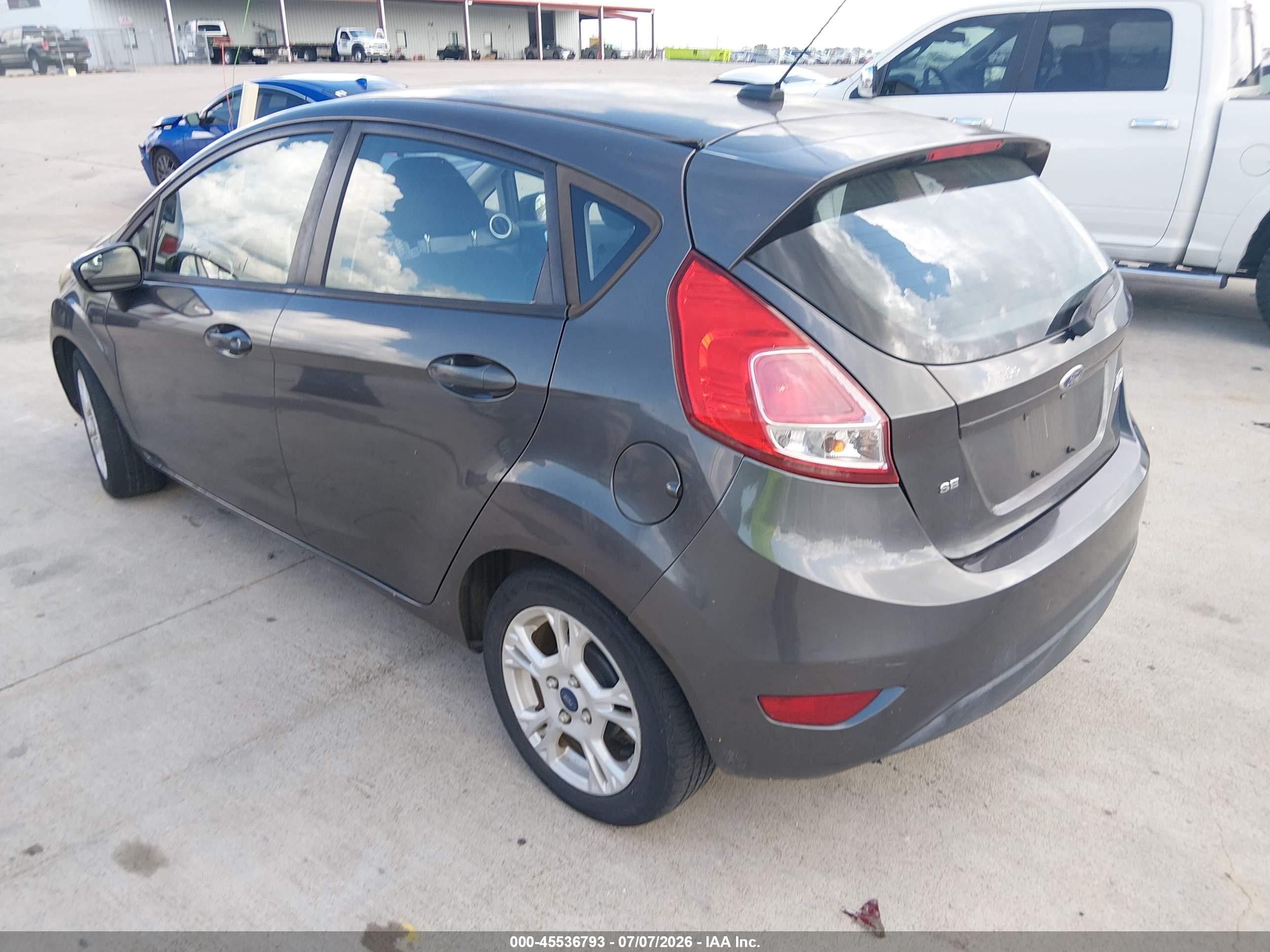 2015 Ford Fiesta Se Gray vin: 3FADP4EJ8FM101868