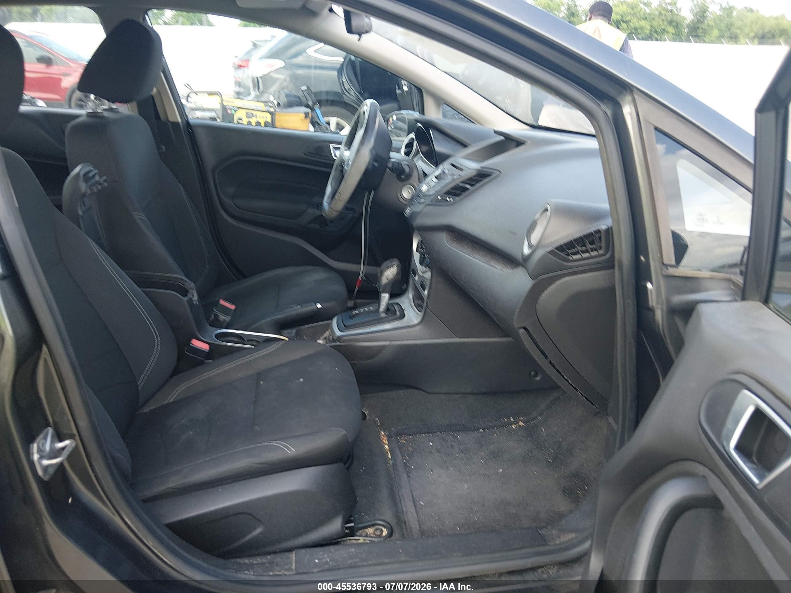 2015 Ford Fiesta Se Gray vin: 3FADP4EJ8FM101868