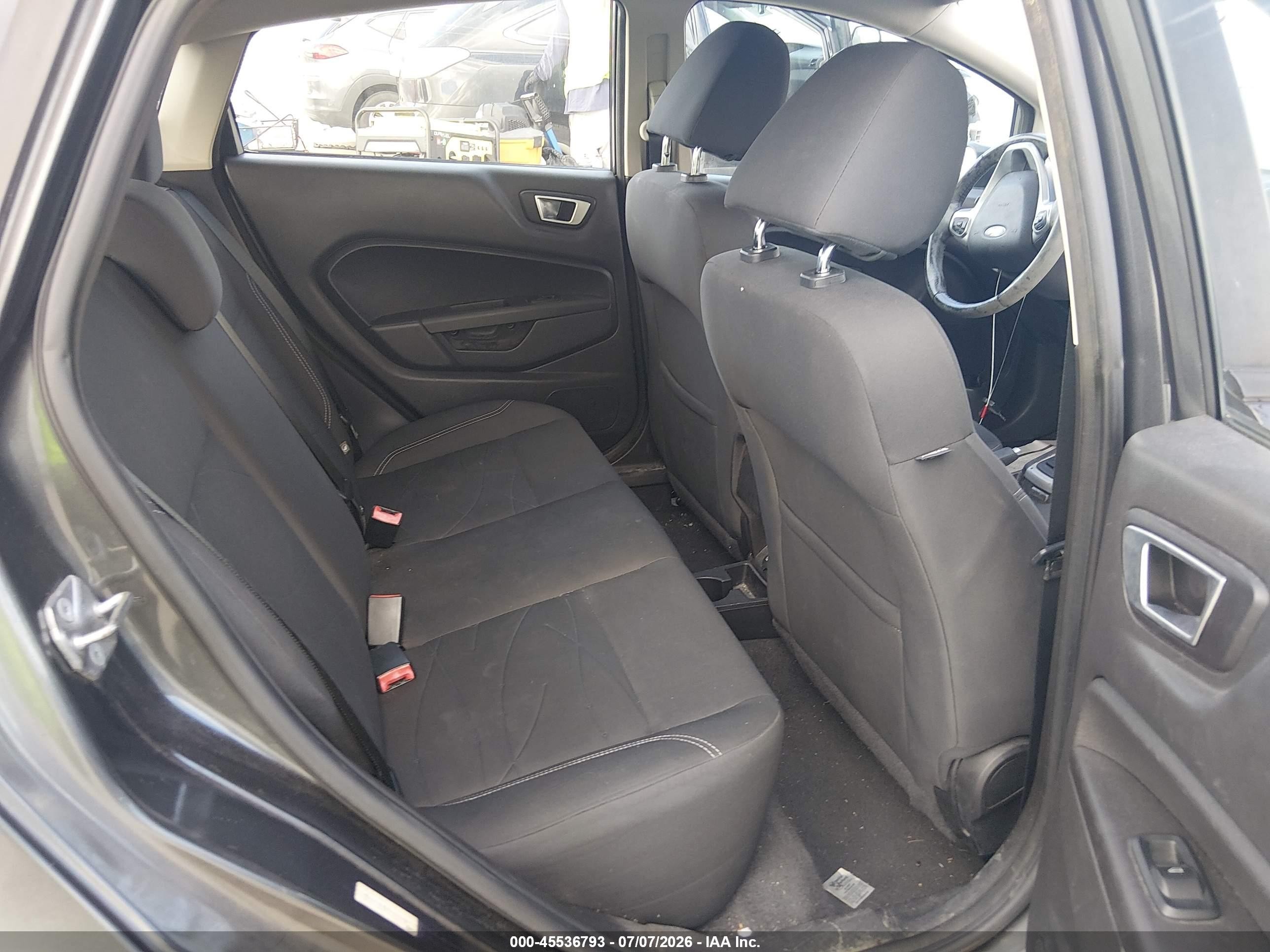 2015 Ford Fiesta Se Gray vin: 3FADP4EJ8FM101868