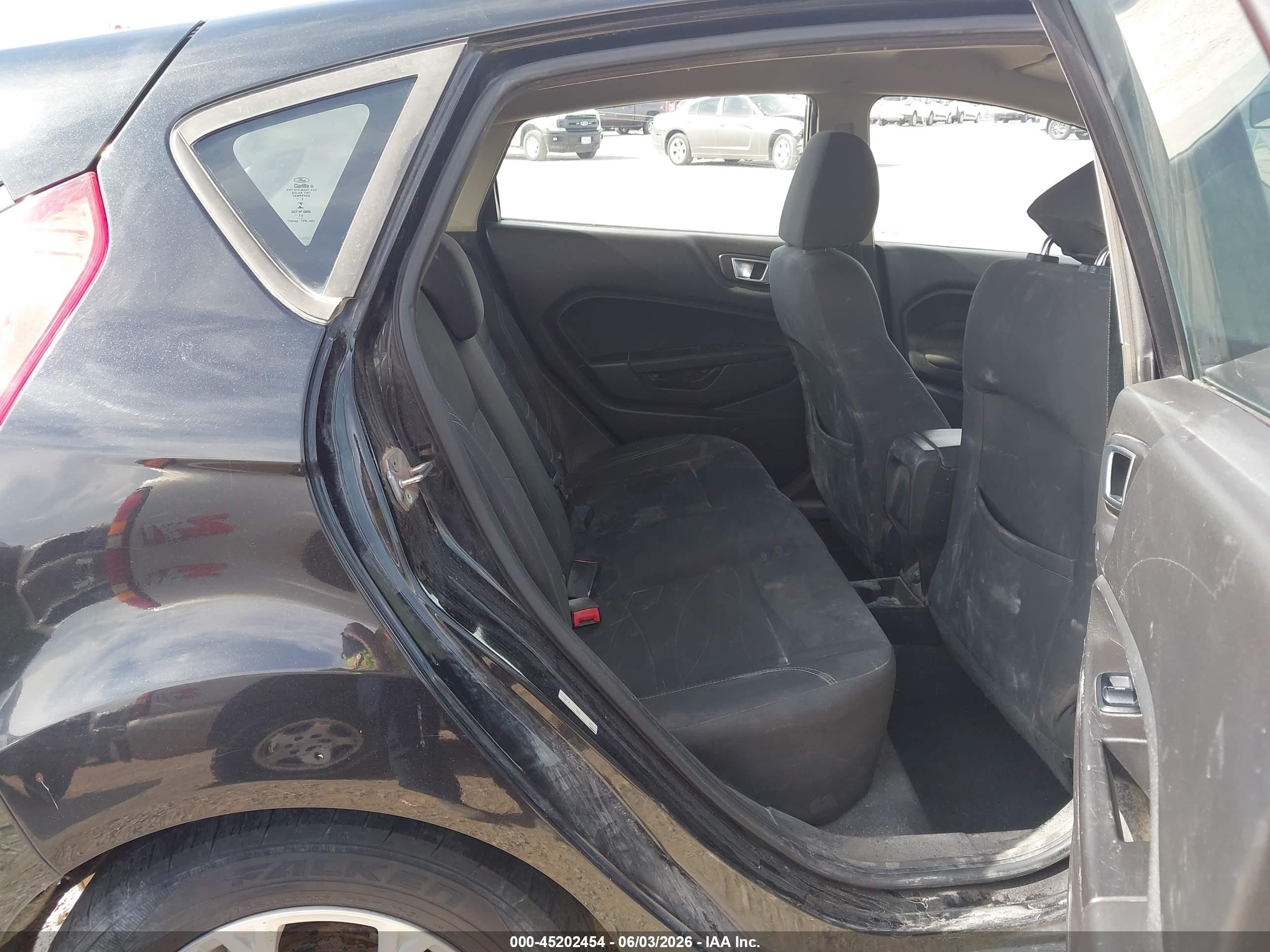 2015 Ford Fiesta Se Black vin: 3FADP4EJ8FM107864