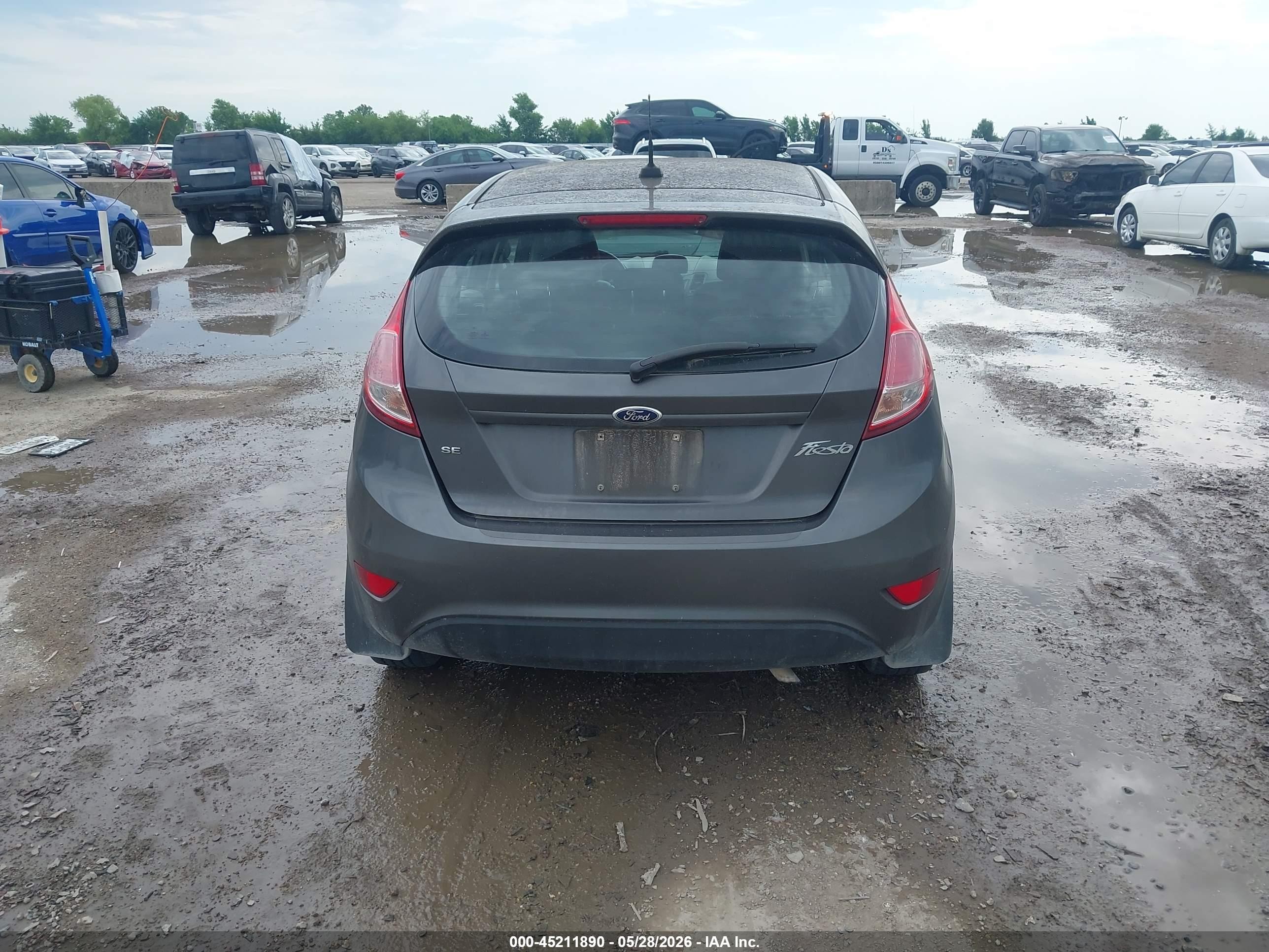 2015 Ford Fiesta Se Gray vin: 3FADP4EJ8FM190387