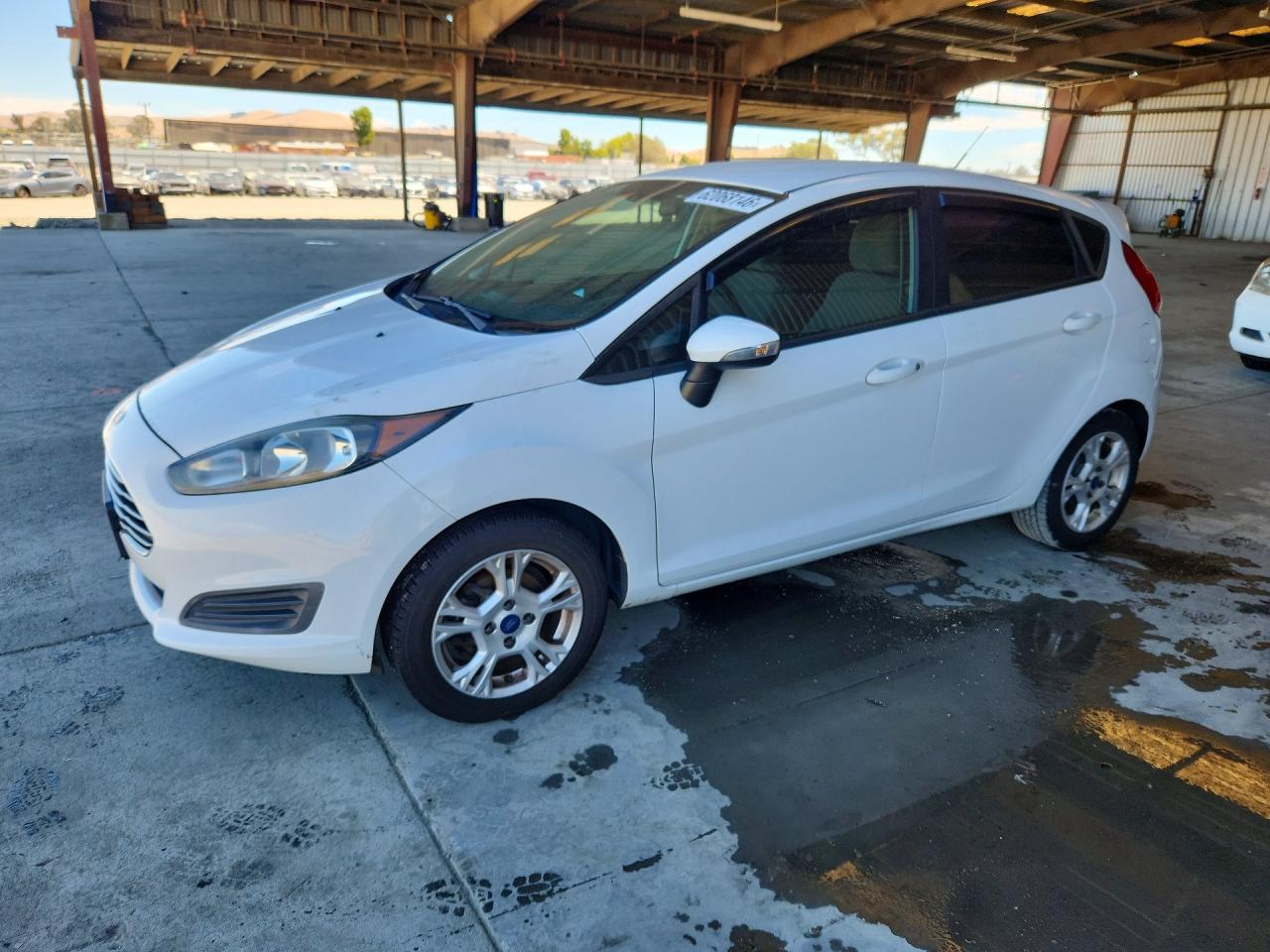 2015 Ford Fiesta Se White vin: 3FADP4EJ8FM195914