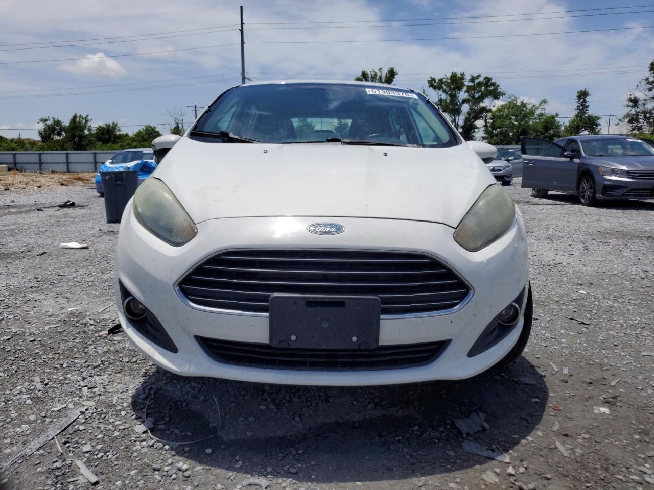 2015 Ford Fiesta Se White vin: 3FADP4EJ8FM200898