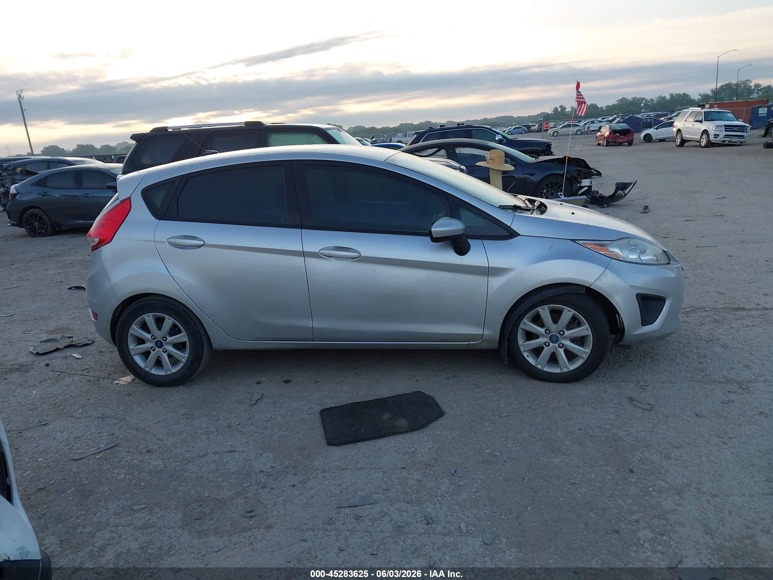 2012 Ford Fiesta Se Silver vin: 3FADP4EJ9CM106928