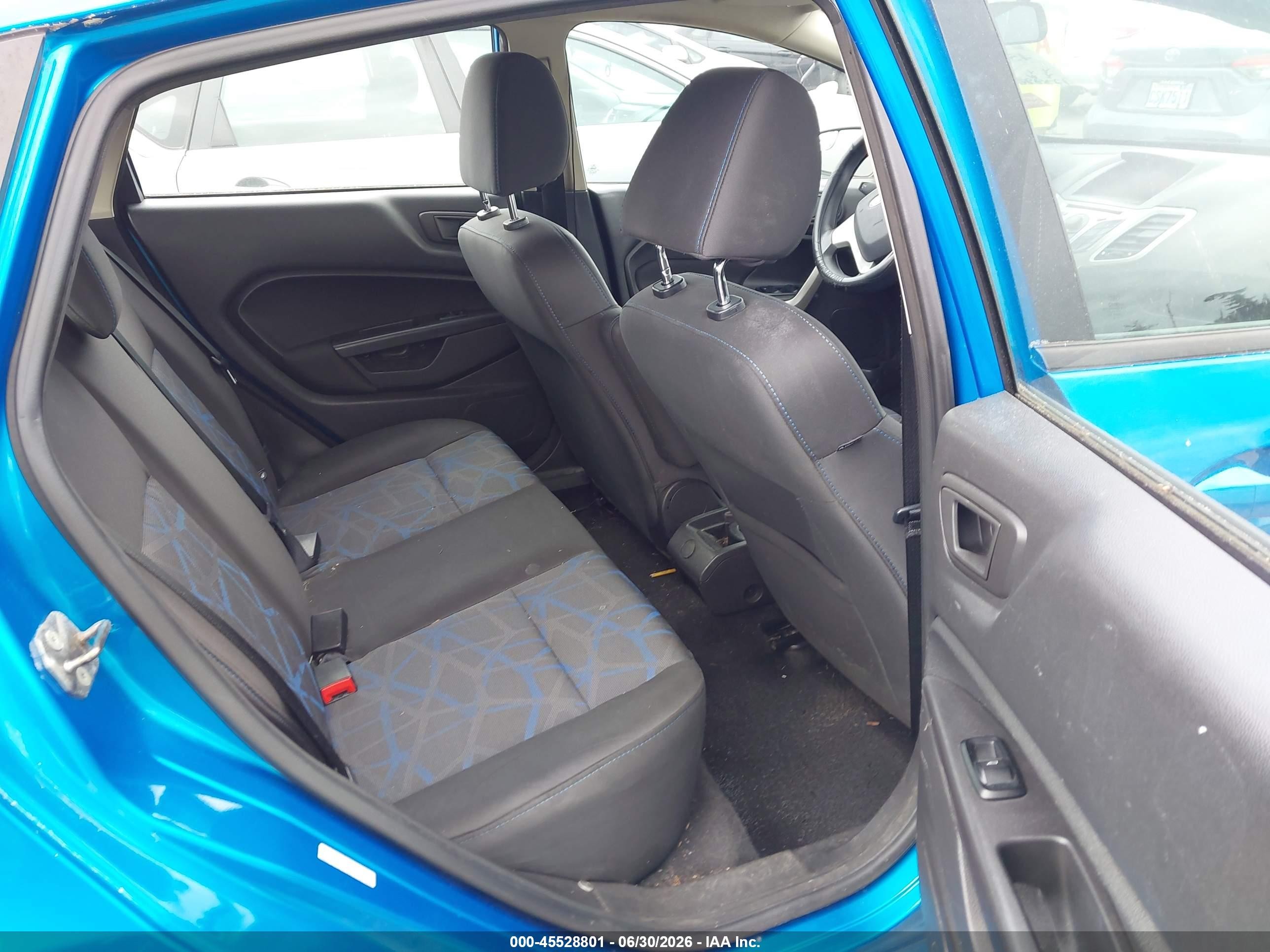 2013 Ford Fiesta Se Blue vin: 3FADP4EJ9DM132544