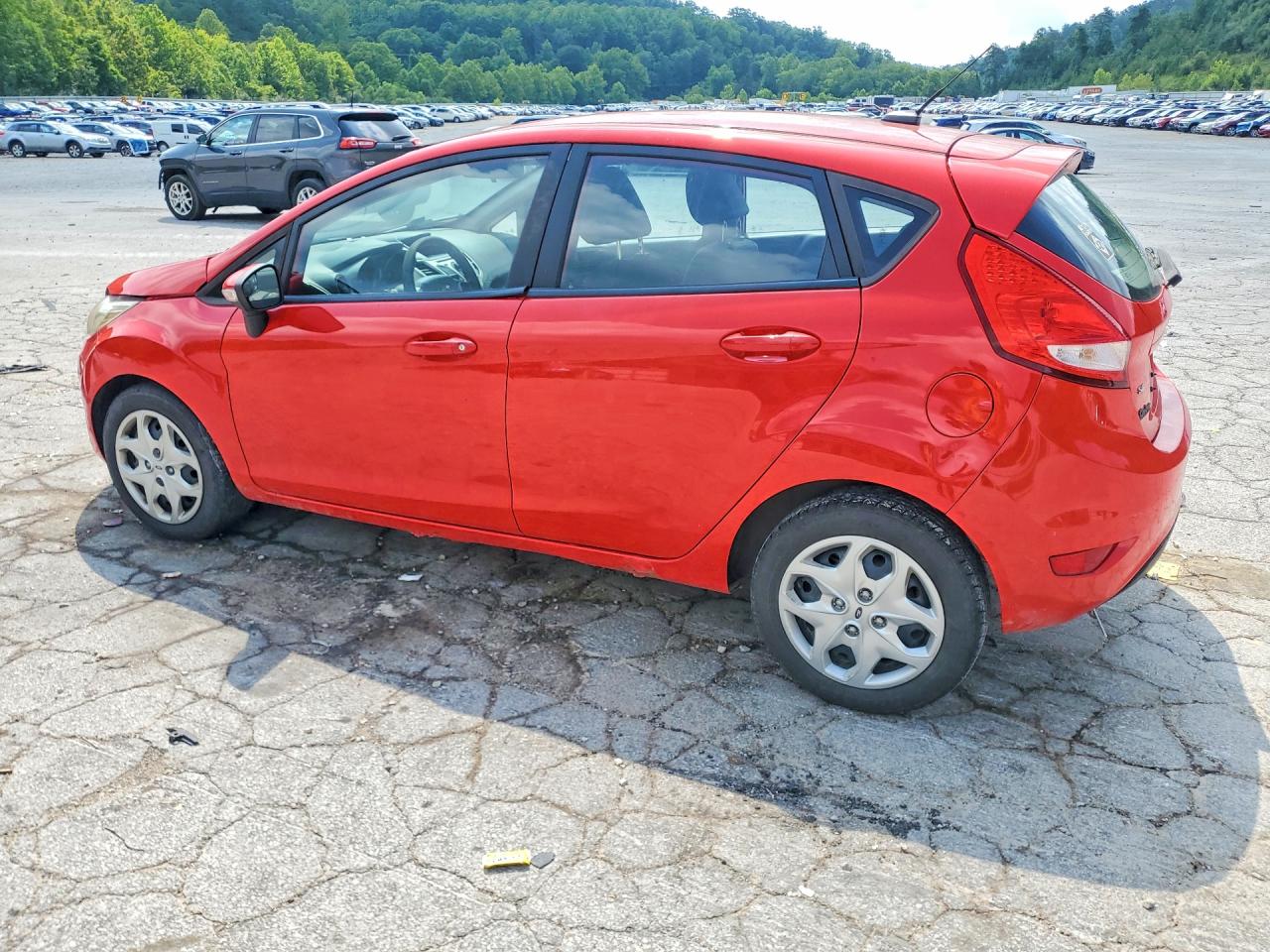 2013 Ford Fiesta Se Красный vin: 3FADP4EJ9DM199886
