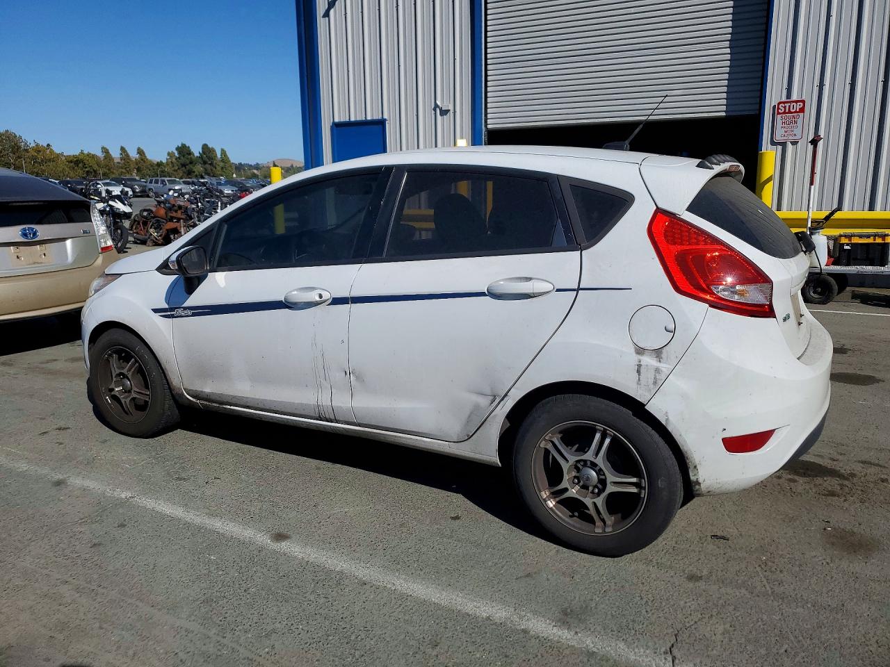 2013 Ford Fiesta Se White vin: 3FADP4EJ9DM208375