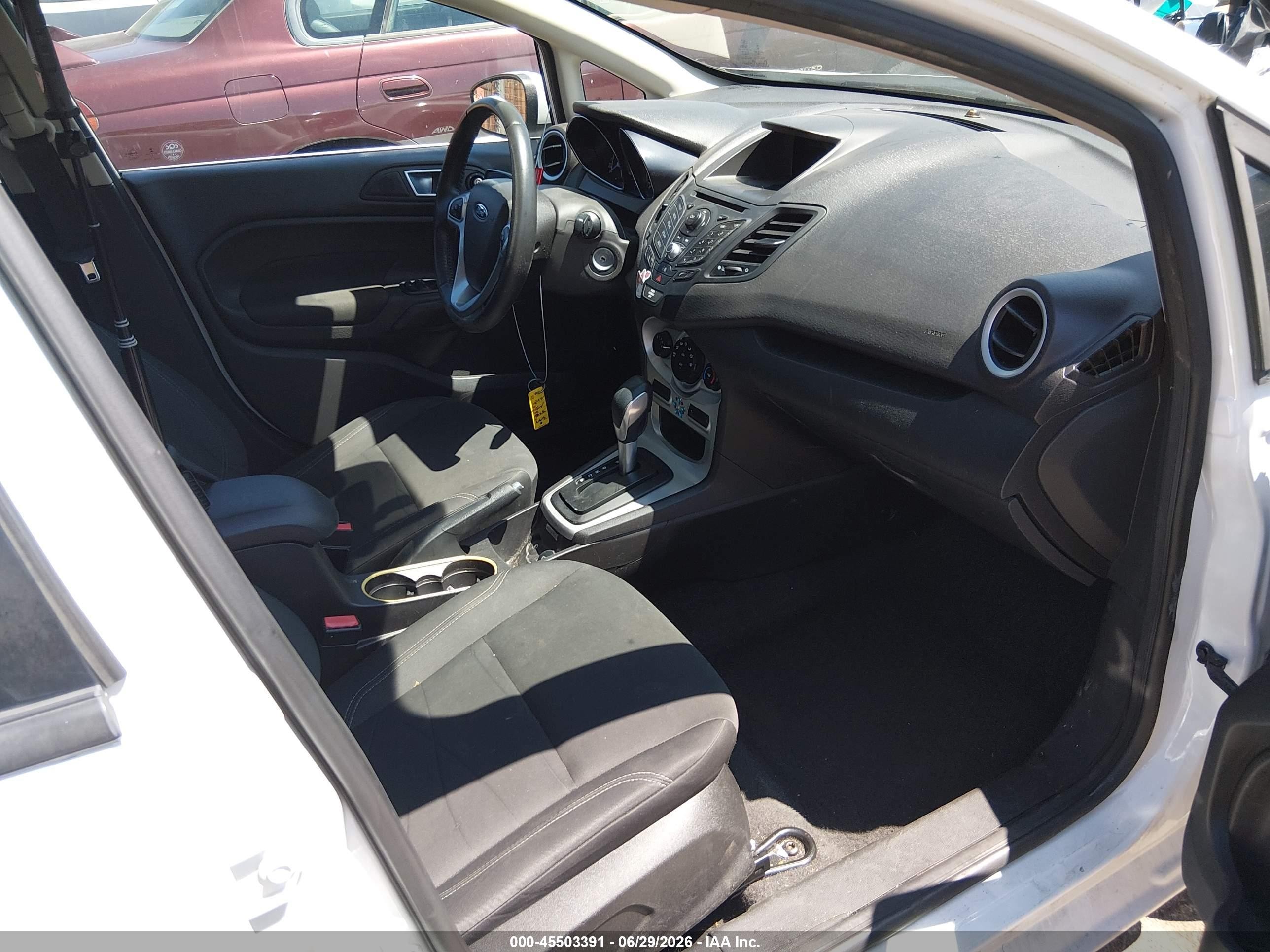 2014 Ford Fiesta Se White vin: 3FADP4EJ9EM133453