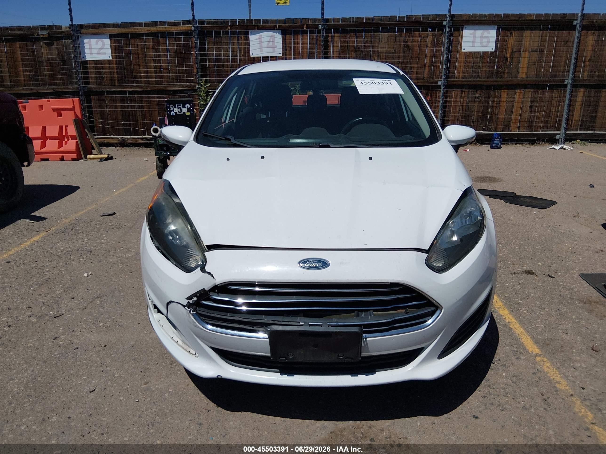 2014 Ford Fiesta Se White vin: 3FADP4EJ9EM133453