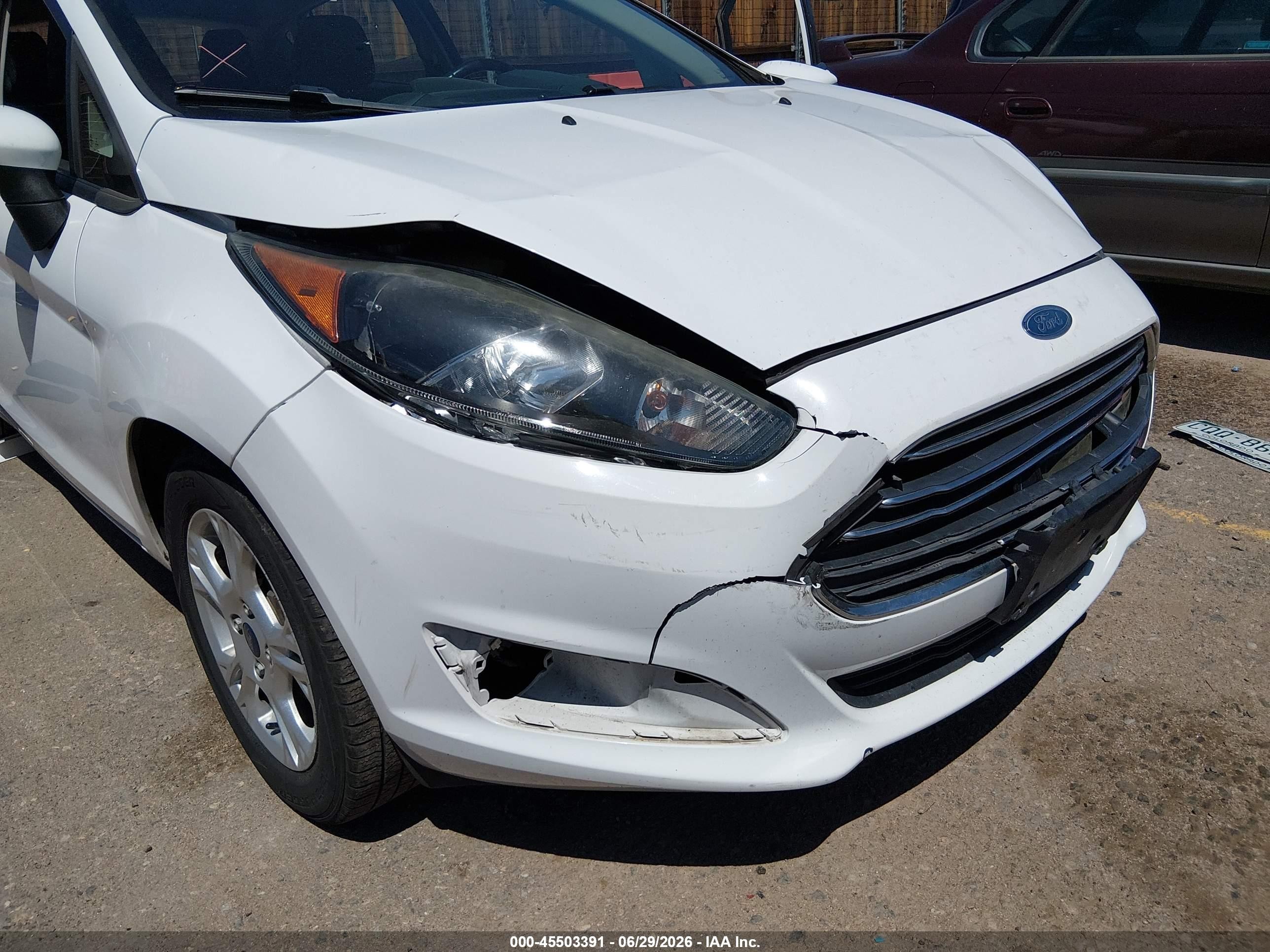 2014 Ford Fiesta Se White vin: 3FADP4EJ9EM133453