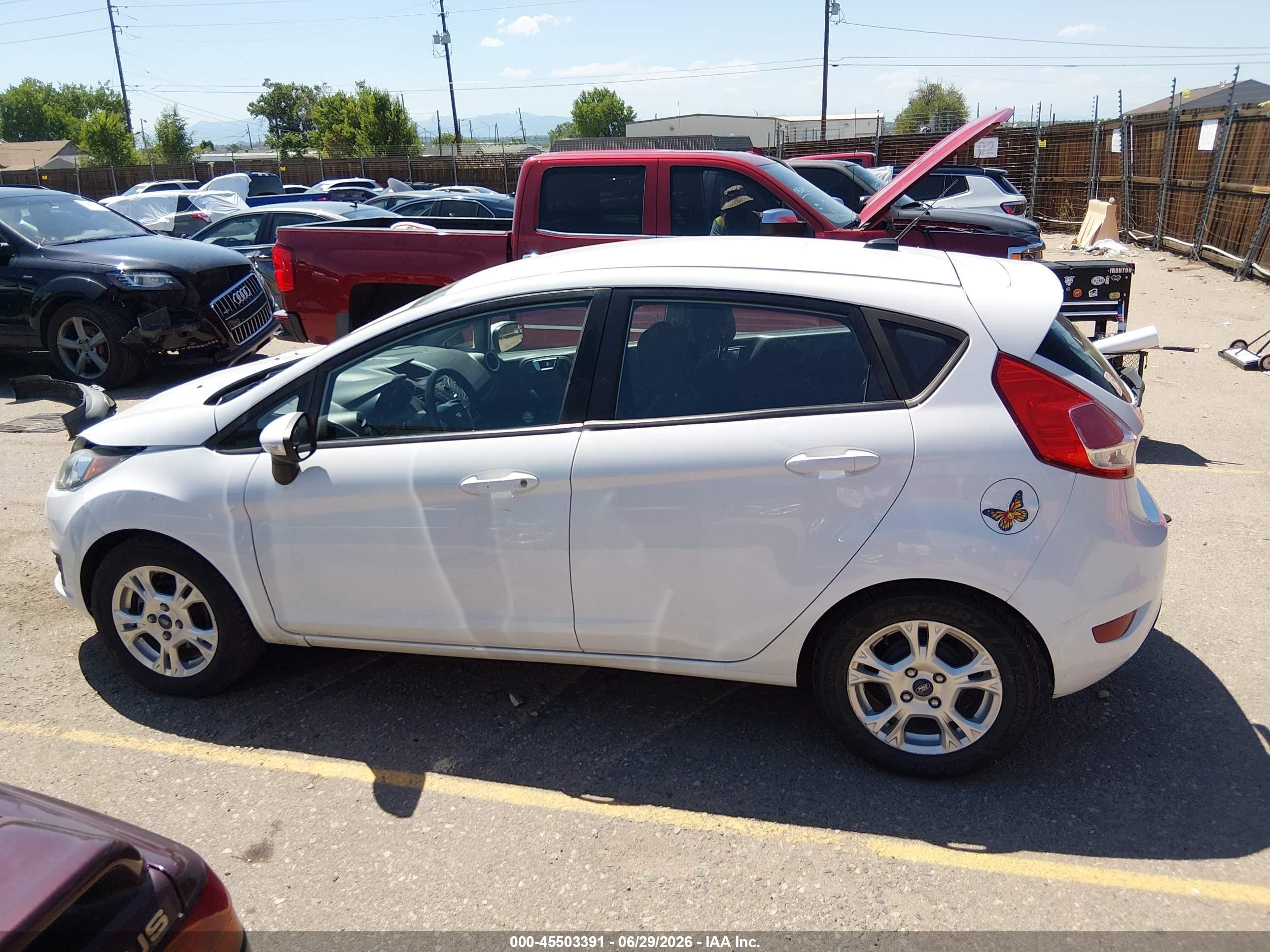 2014 Ford Fiesta Se White vin: 3FADP4EJ9EM133453