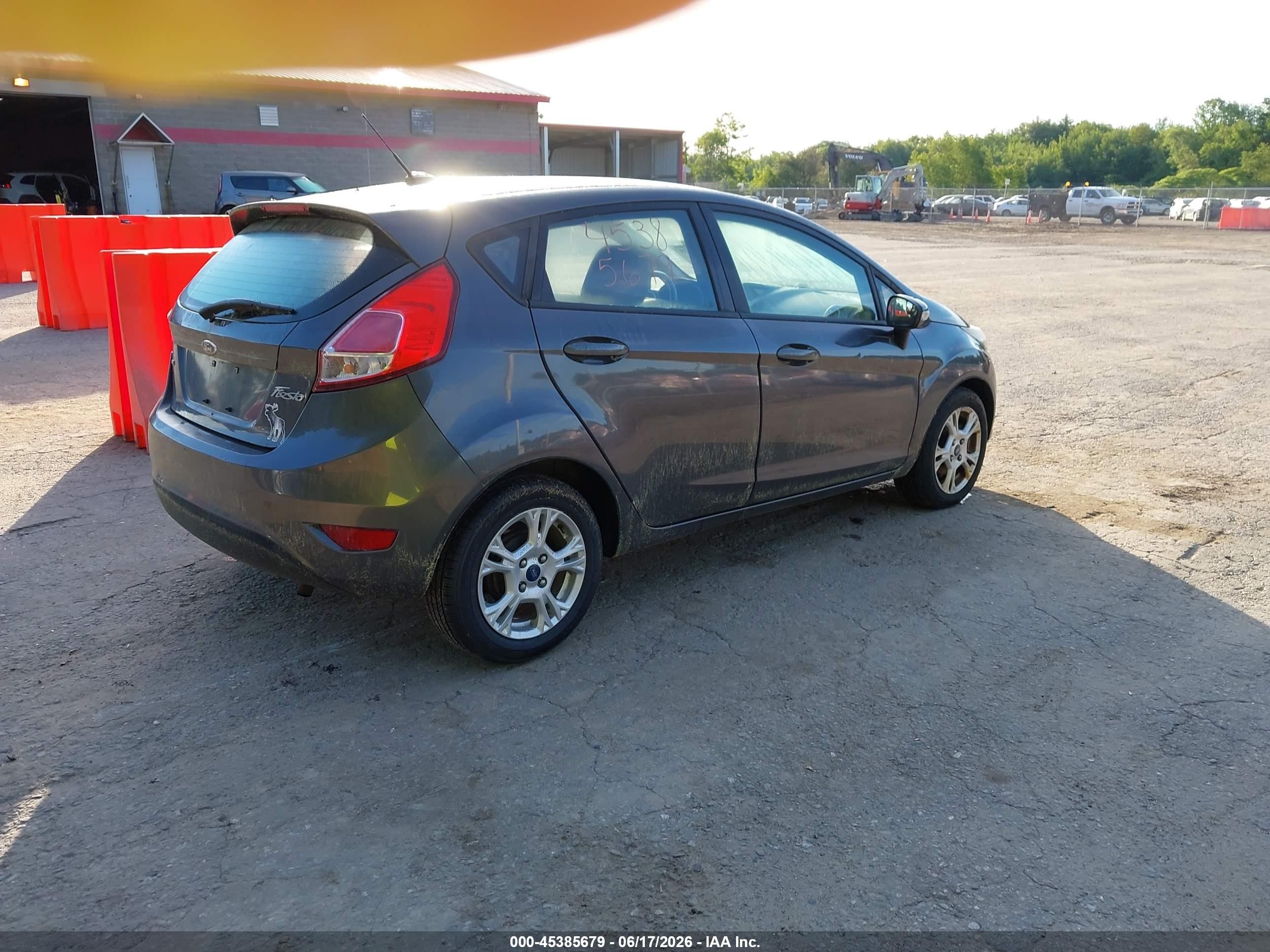 2015 Ford Fiesta Se Gray vin: 3FADP4EJ9FM157074