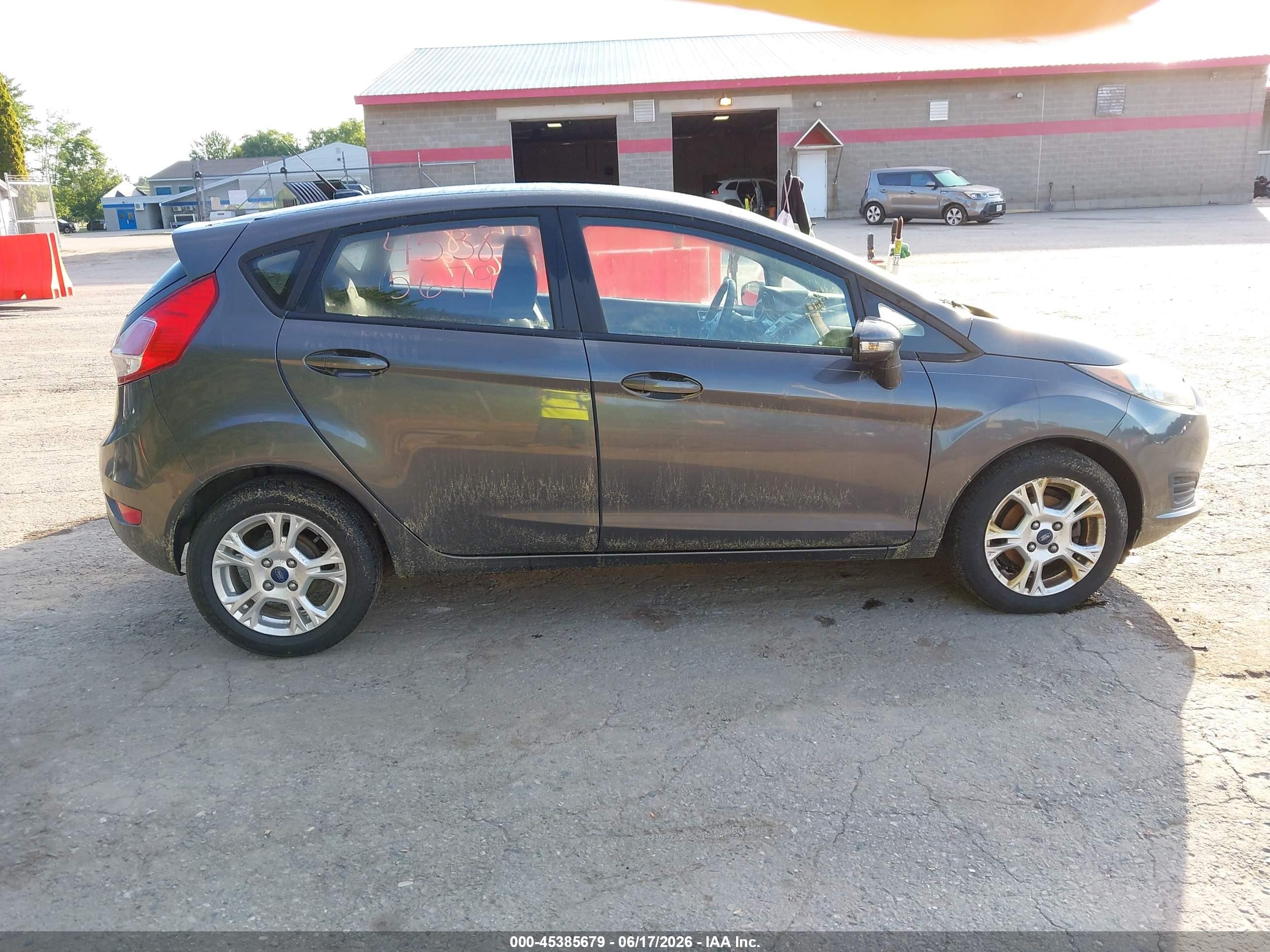 2015 Ford Fiesta Se Gray vin: 3FADP4EJ9FM157074