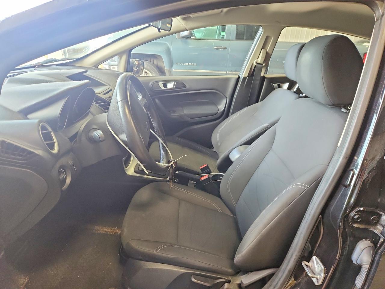 2015 Ford Fiesta Se Black vin: 3FADP4EJ9FM211733