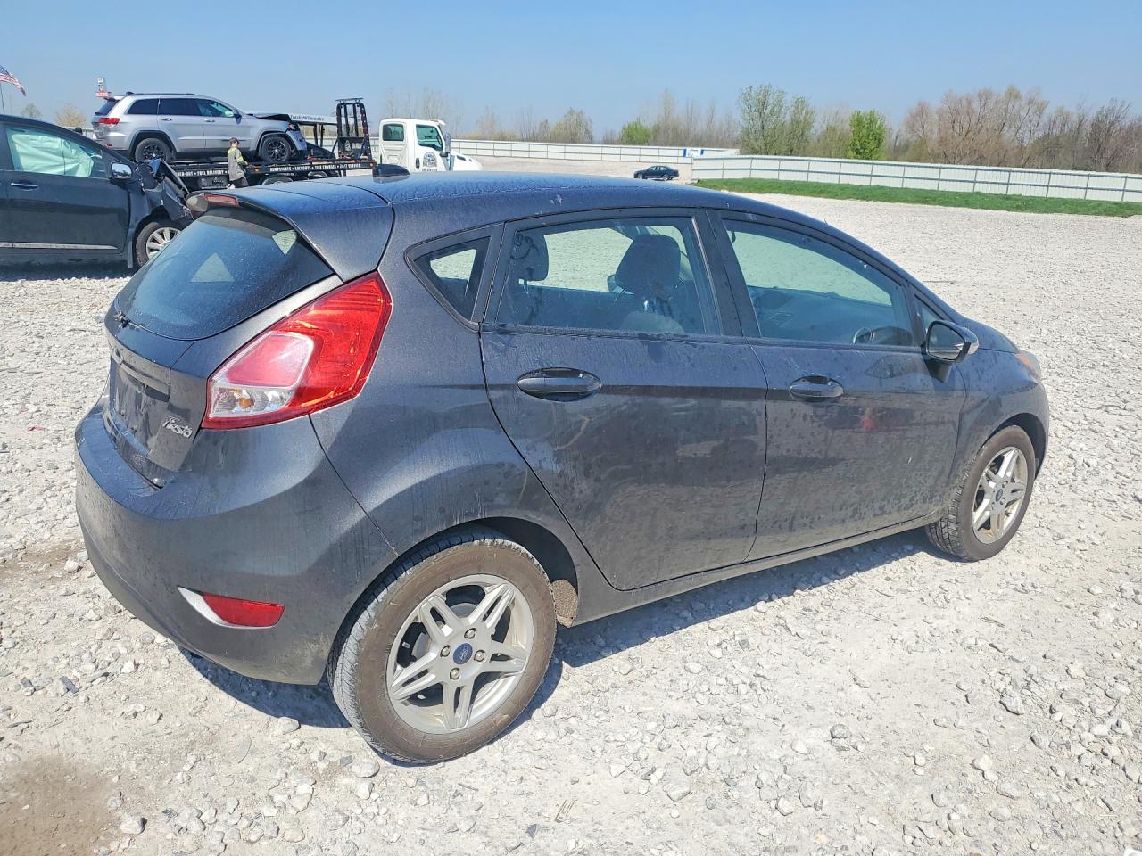 2019 Ford Fiesta Se Charcoal vin: 3FADP4EJ9KM125249