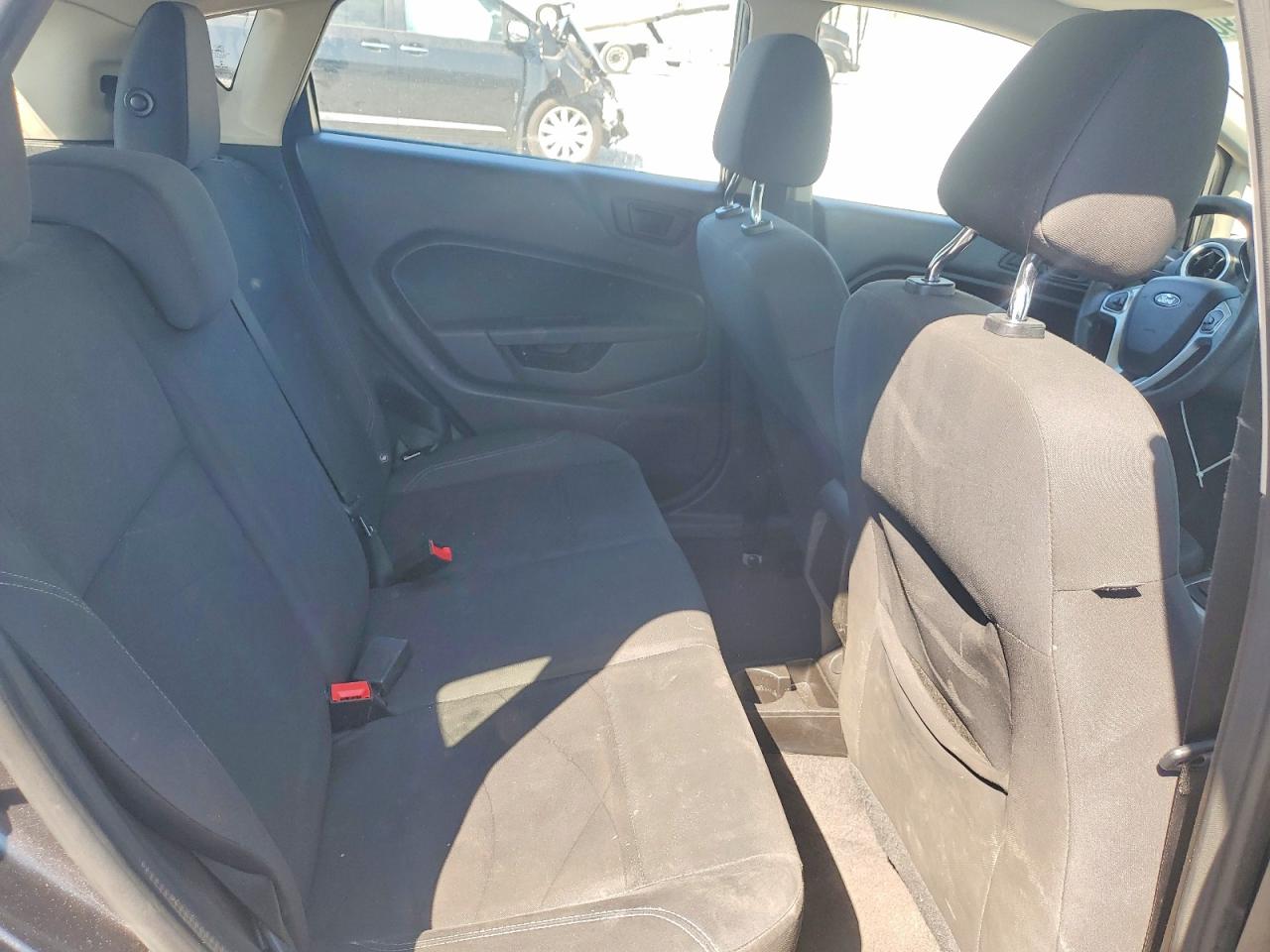 2019 Ford Fiesta Se Charcoal vin: 3FADP4EJ9KM125249