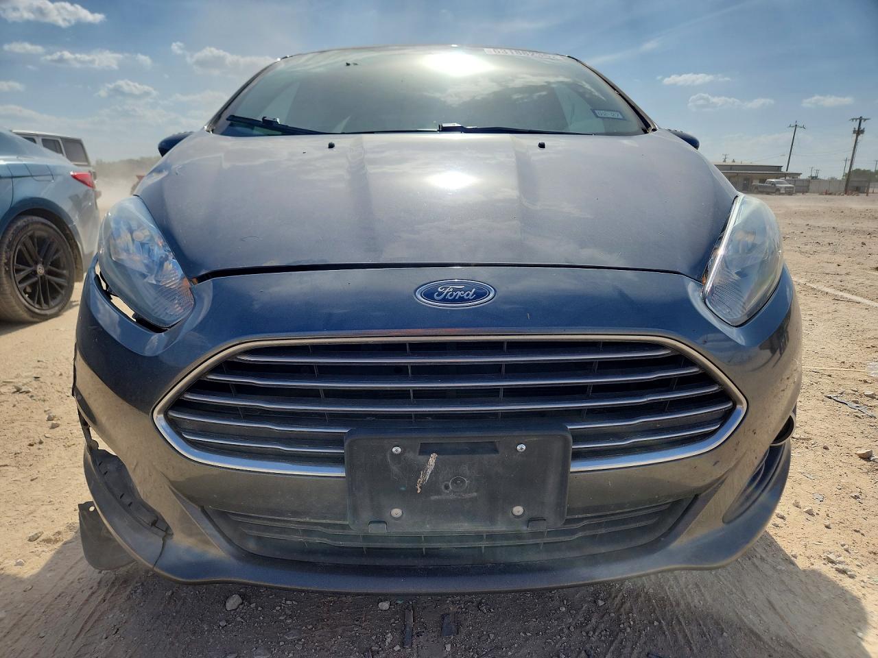 2019 Ford Fiesta Se Gray vin: 3FADP4EJ9KM165668