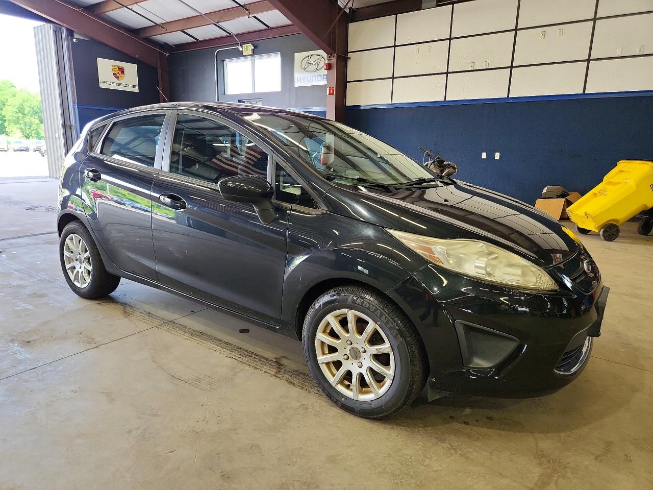 2011 Ford Fiesta Se Black vin: 3FADP4EJXBM113000