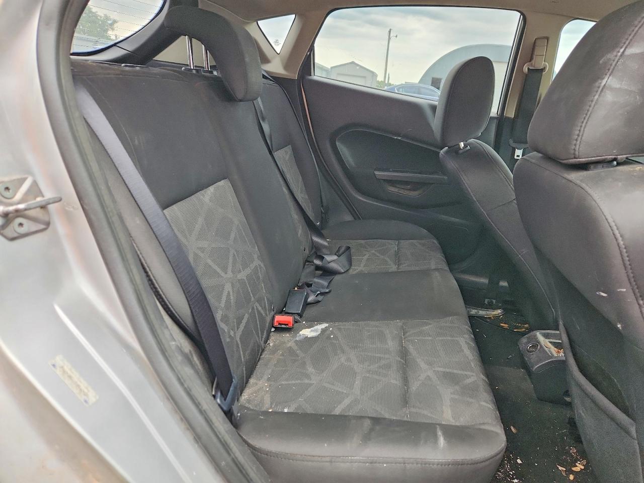 2011 Ford Fiesta Se Silver vin: 3FADP4EJXBM162536