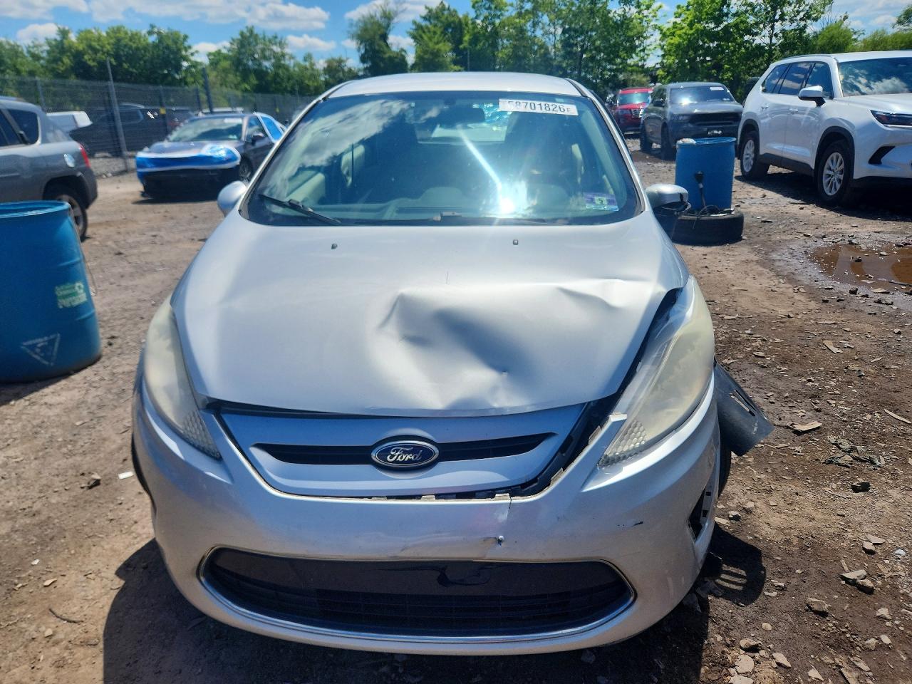 2011 Ford Fiesta Se Серебряный vin: 3FADP4EJXBM164285