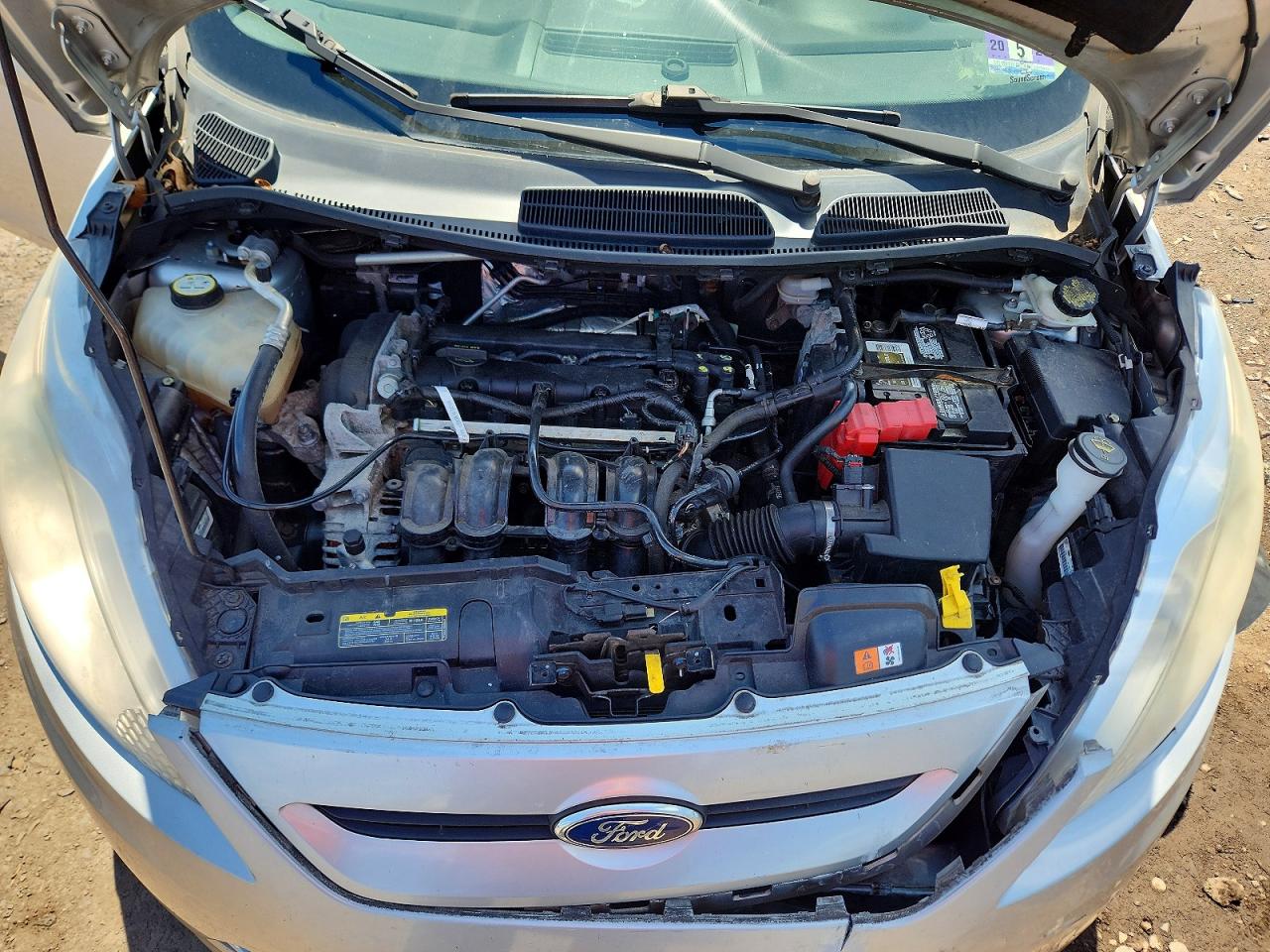 2011 Ford Fiesta Se Серебряный vin: 3FADP4EJXBM164285