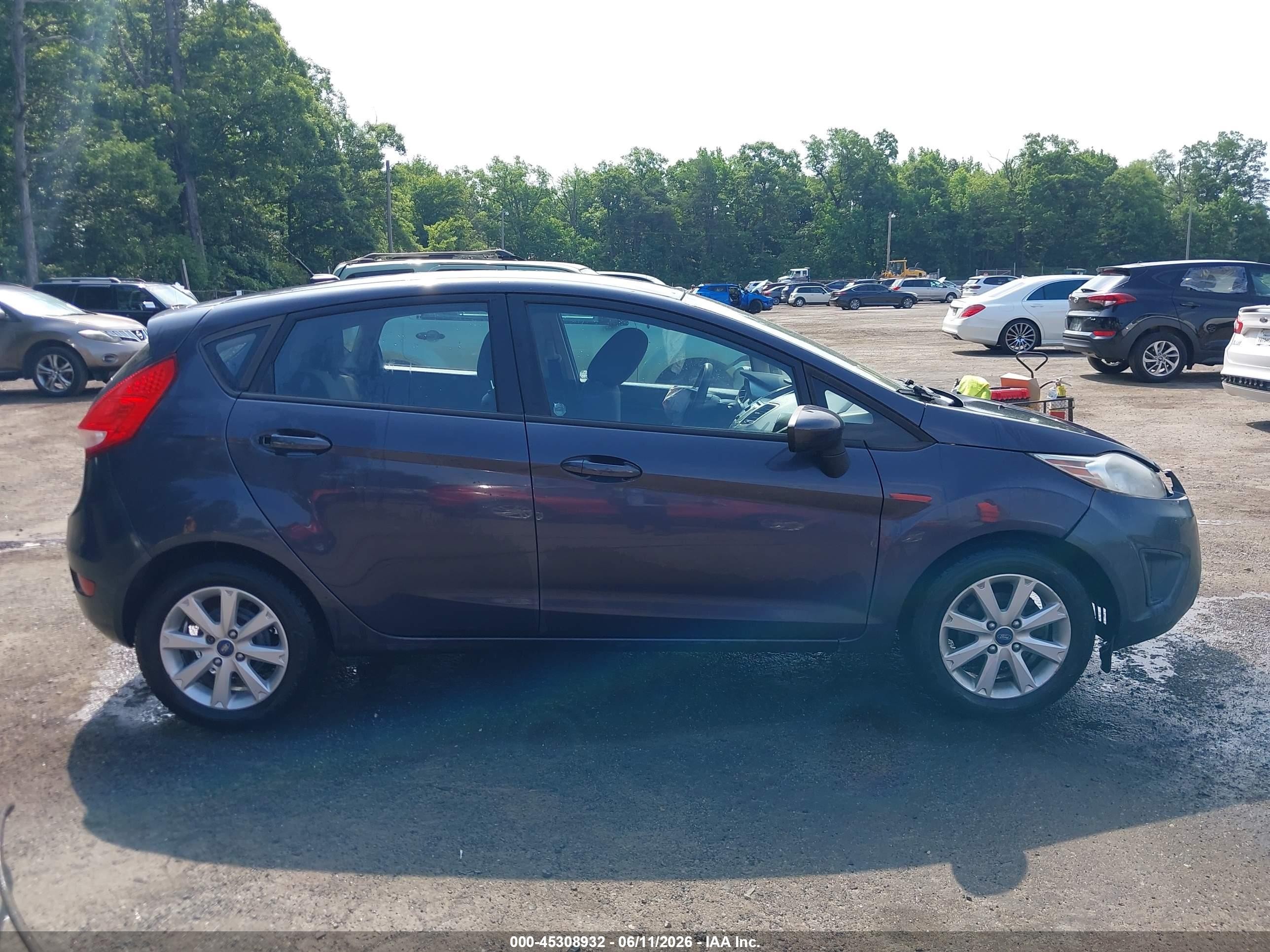 2012 Ford Fiesta Se Gray vin: 3FADP4EJXCM182044