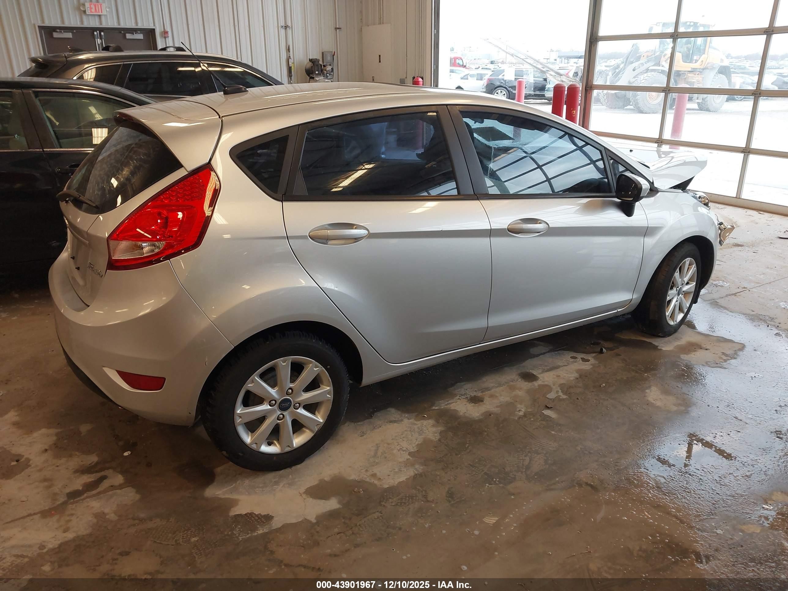 2012 Ford Fiesta Se Silver vin: 3FADP4EJXCM215785