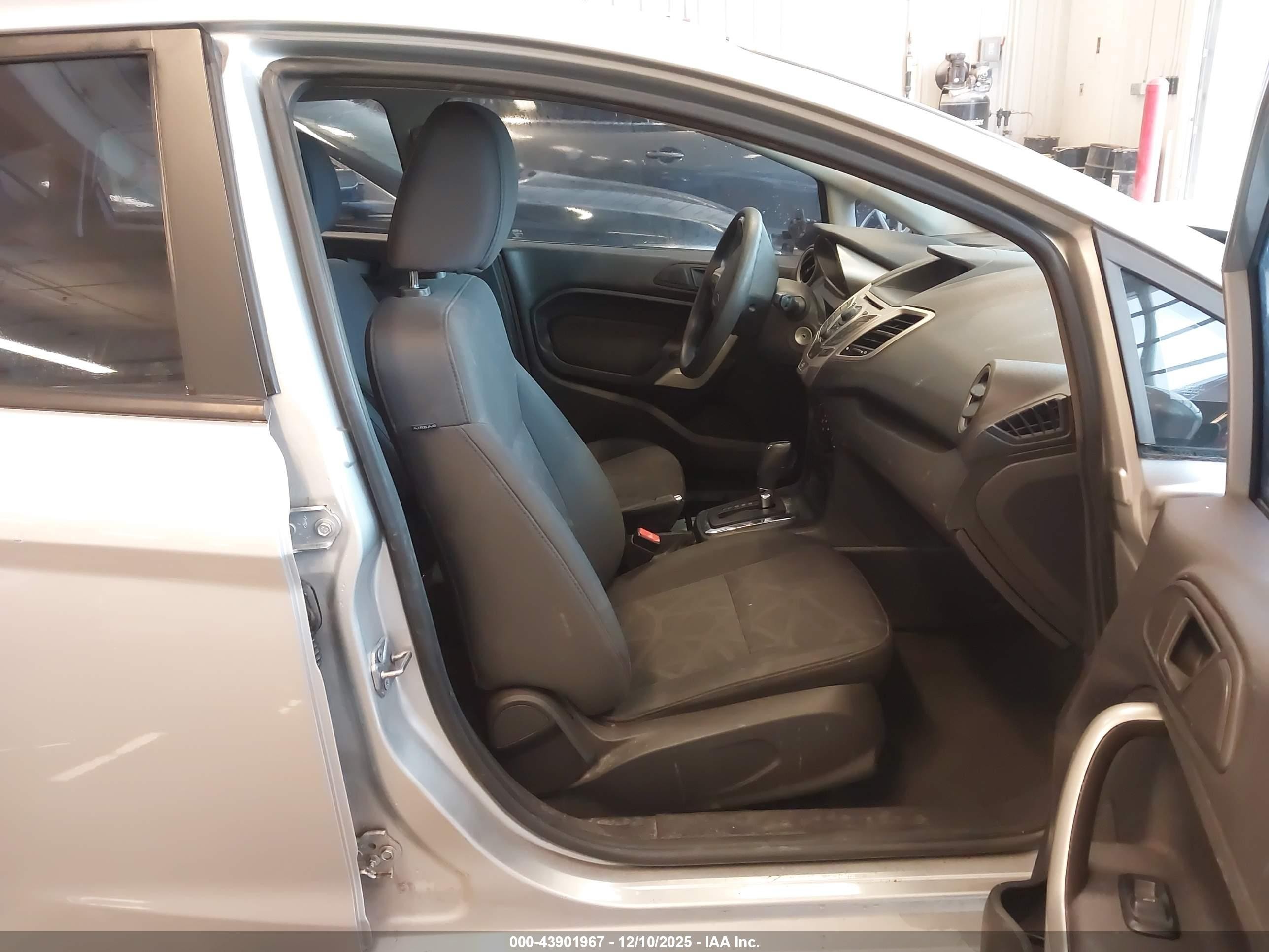 2012 Ford Fiesta Se Silver vin: 3FADP4EJXCM215785