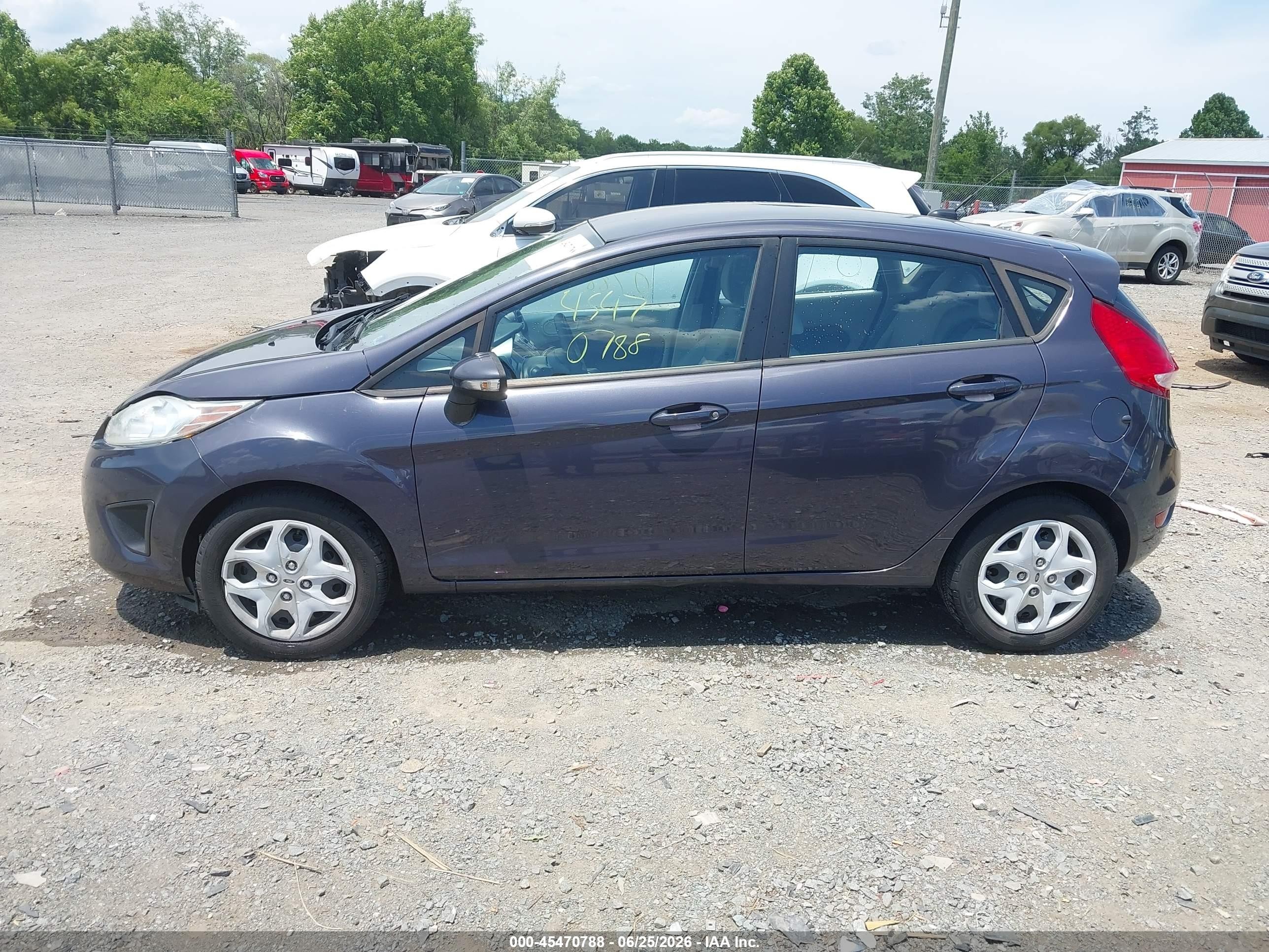 2013 Ford Fiesta Se Gray vin: 3FADP4EJXDM112741