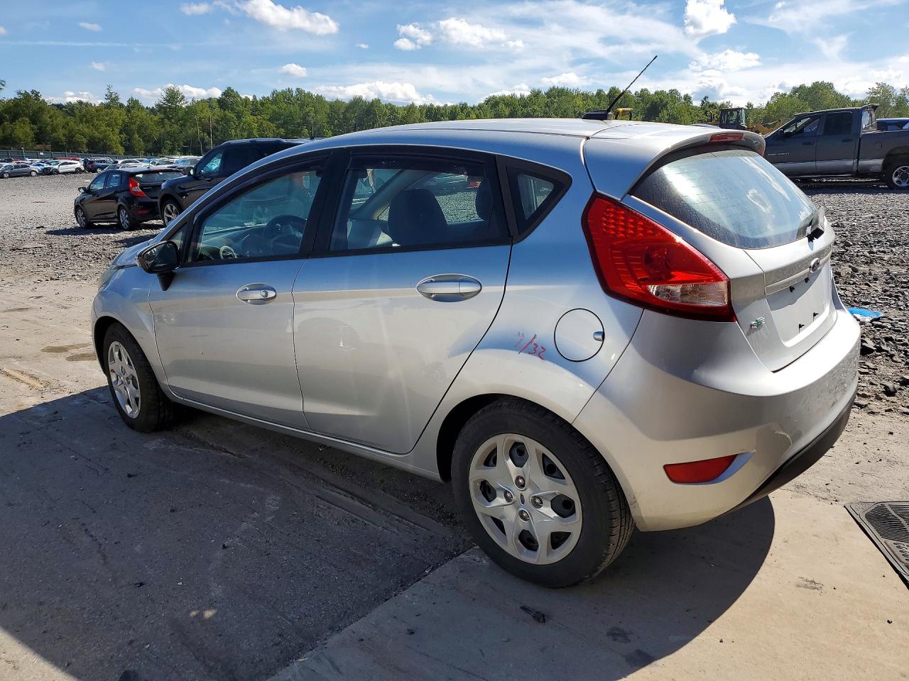 2013 Ford Fiesta Se Silver vin: 3FADP4EJXDM116398