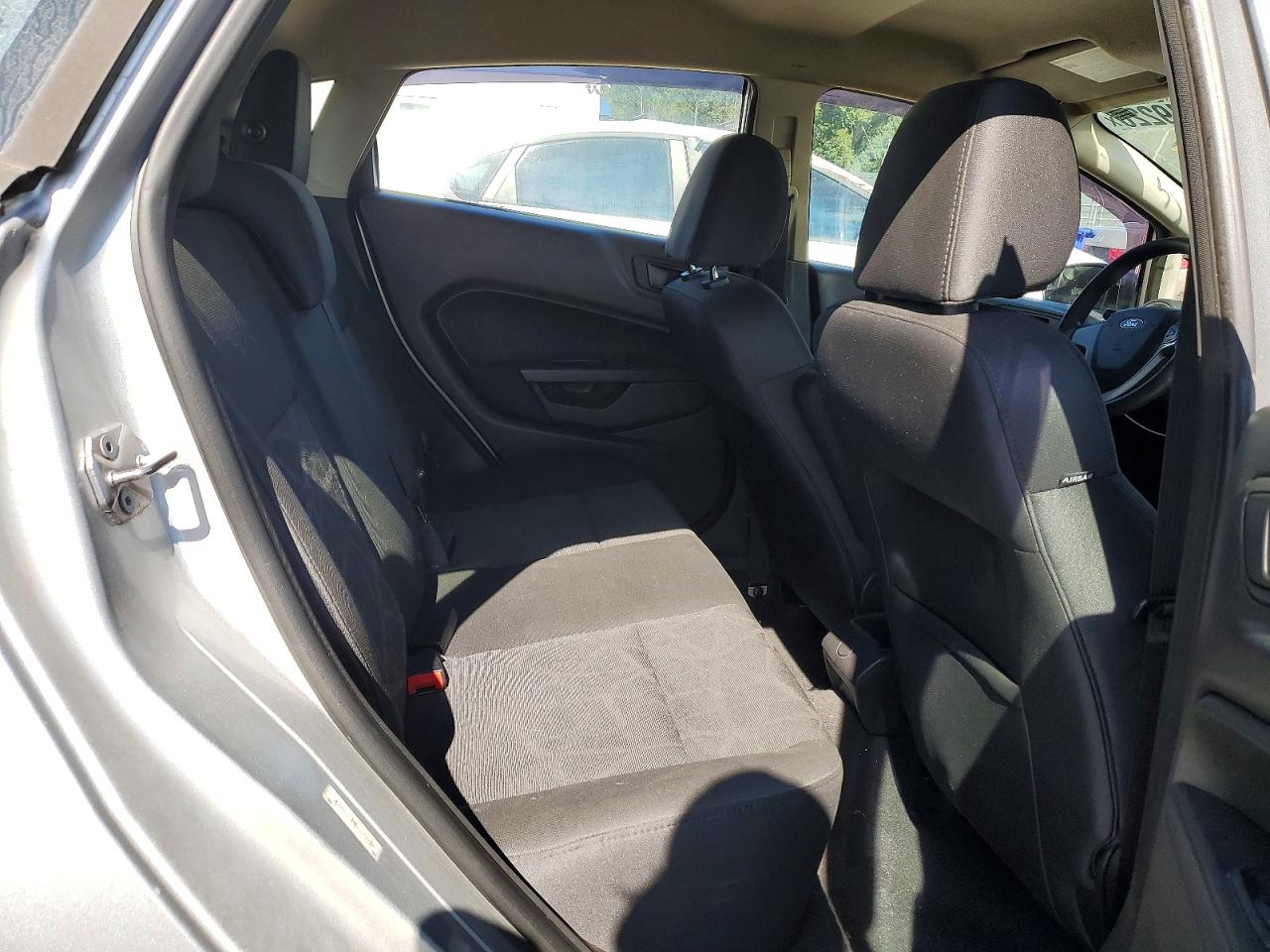 2013 Ford Fiesta Se Silver vin: 3FADP4EJXDM116398