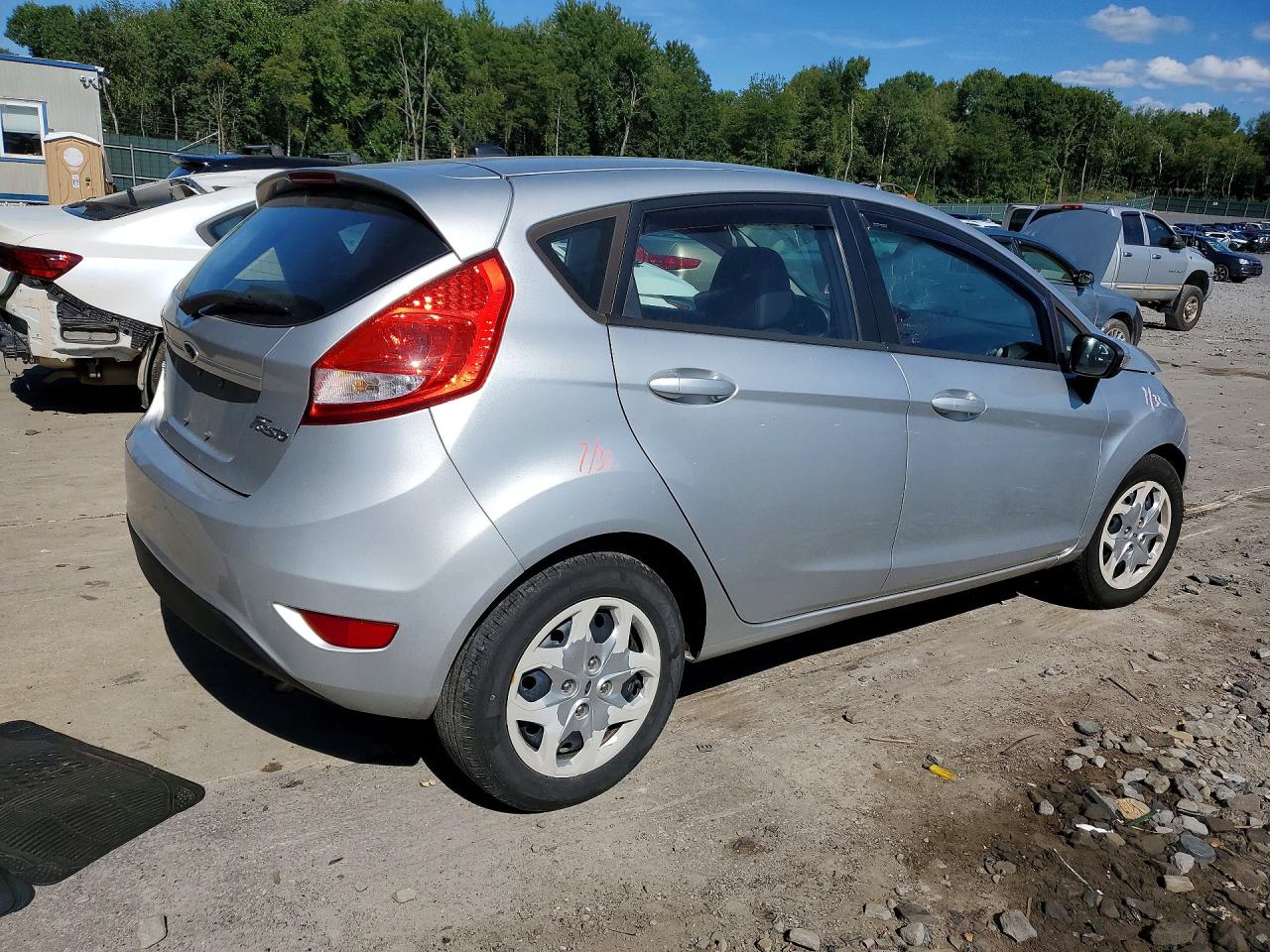2013 Ford Fiesta Se Silver vin: 3FADP4EJXDM116398