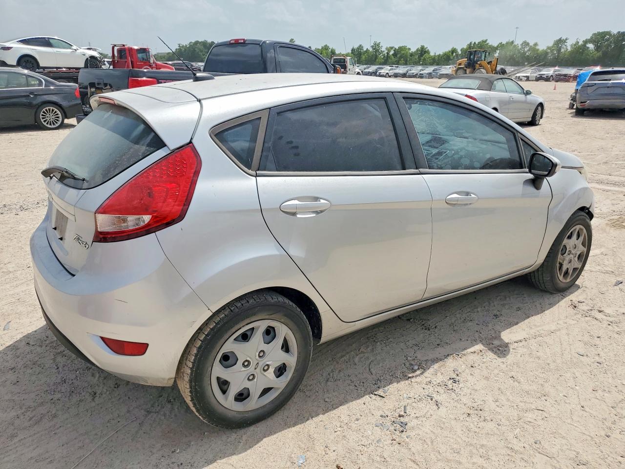 2013 Ford Fiesta S Silver vin: 3FADP4EJXDM185205