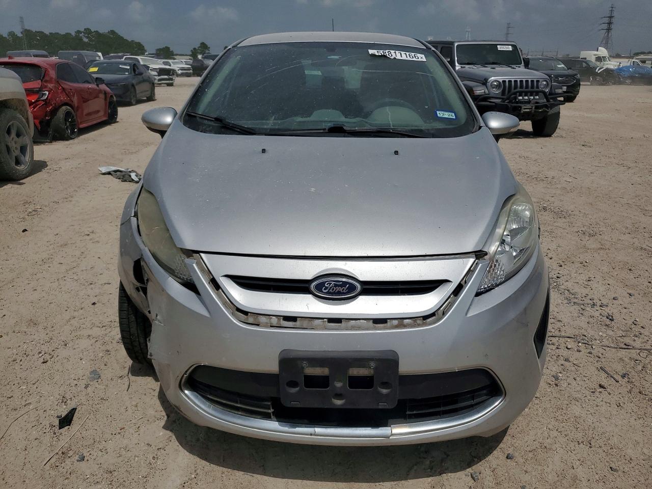 2013 Ford Fiesta S Silver vin: 3FADP4EJXDM185205