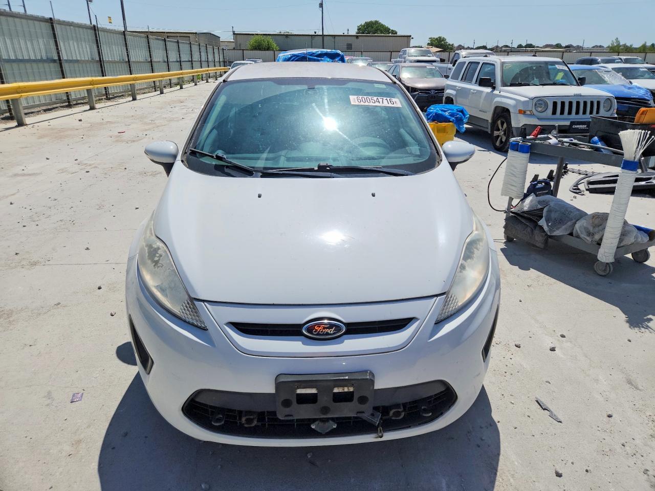 2013 Ford Fiesta Se White vin: 3FADP4EJXDM204352