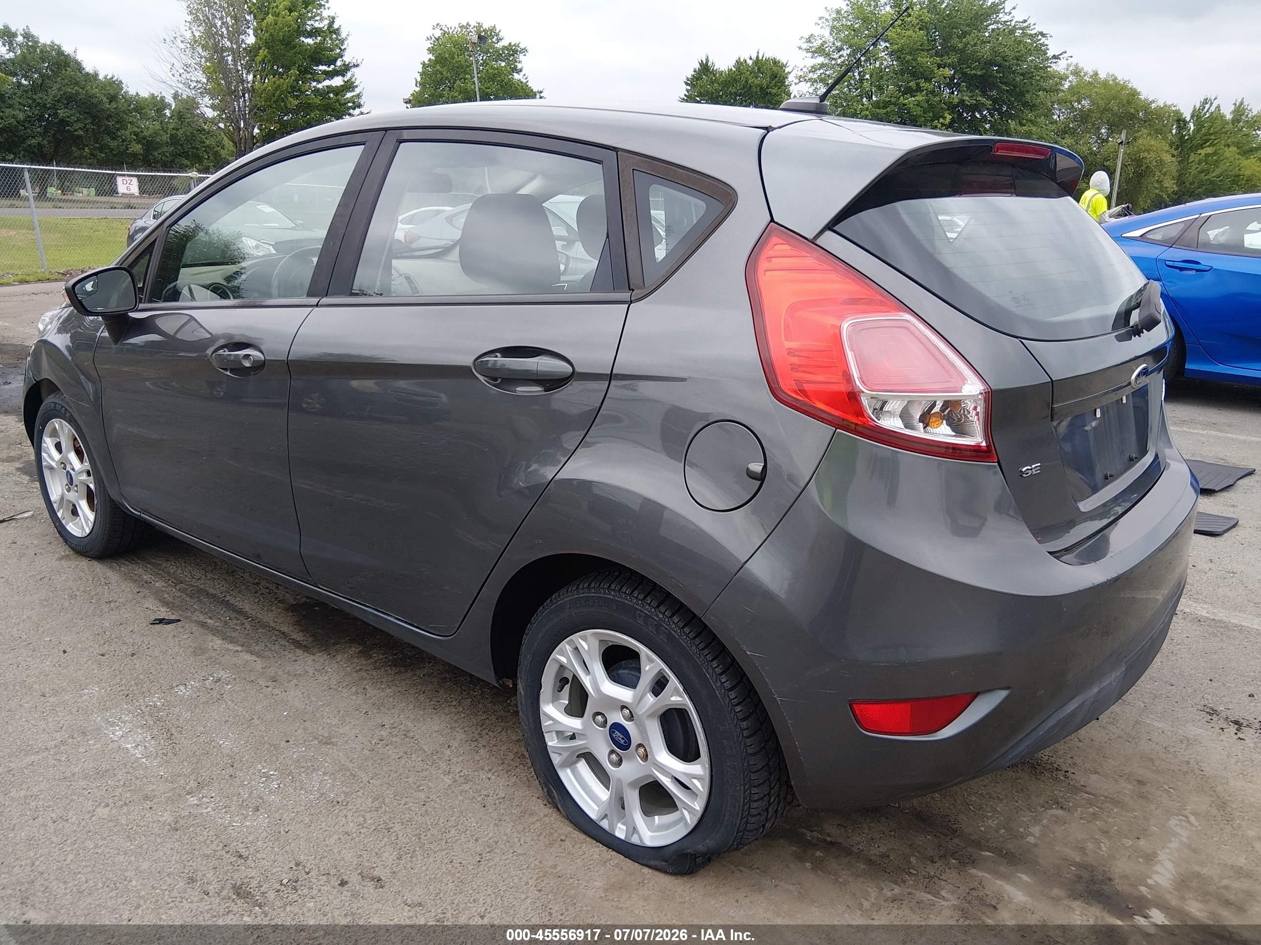2015 Ford Fiesta Se Gray vin: 3FADP4EJXFM137920