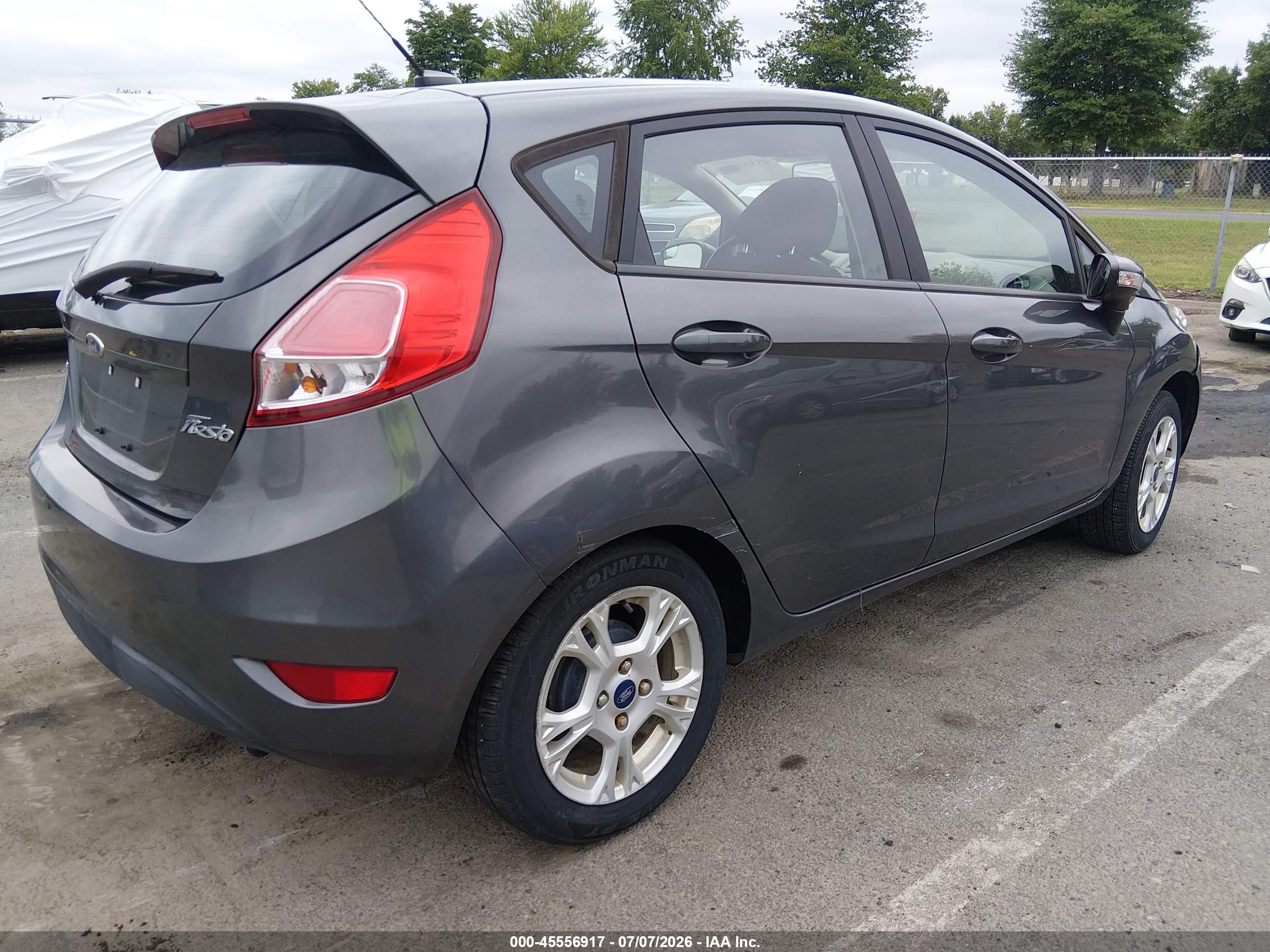 2015 Ford Fiesta Se Gray vin: 3FADP4EJXFM137920
