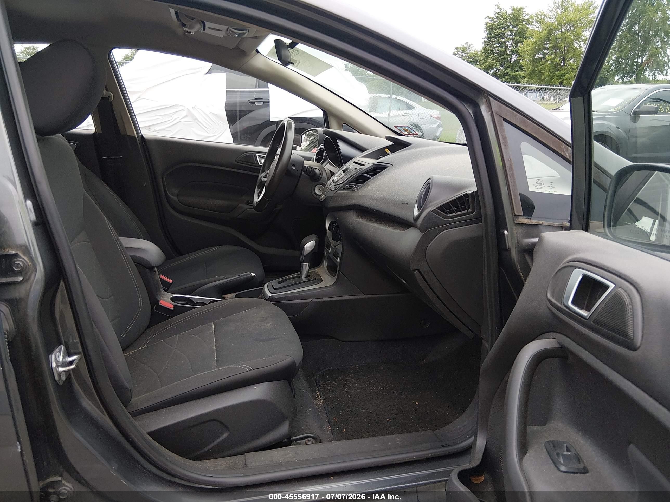 2015 Ford Fiesta Se Gray vin: 3FADP4EJXFM137920