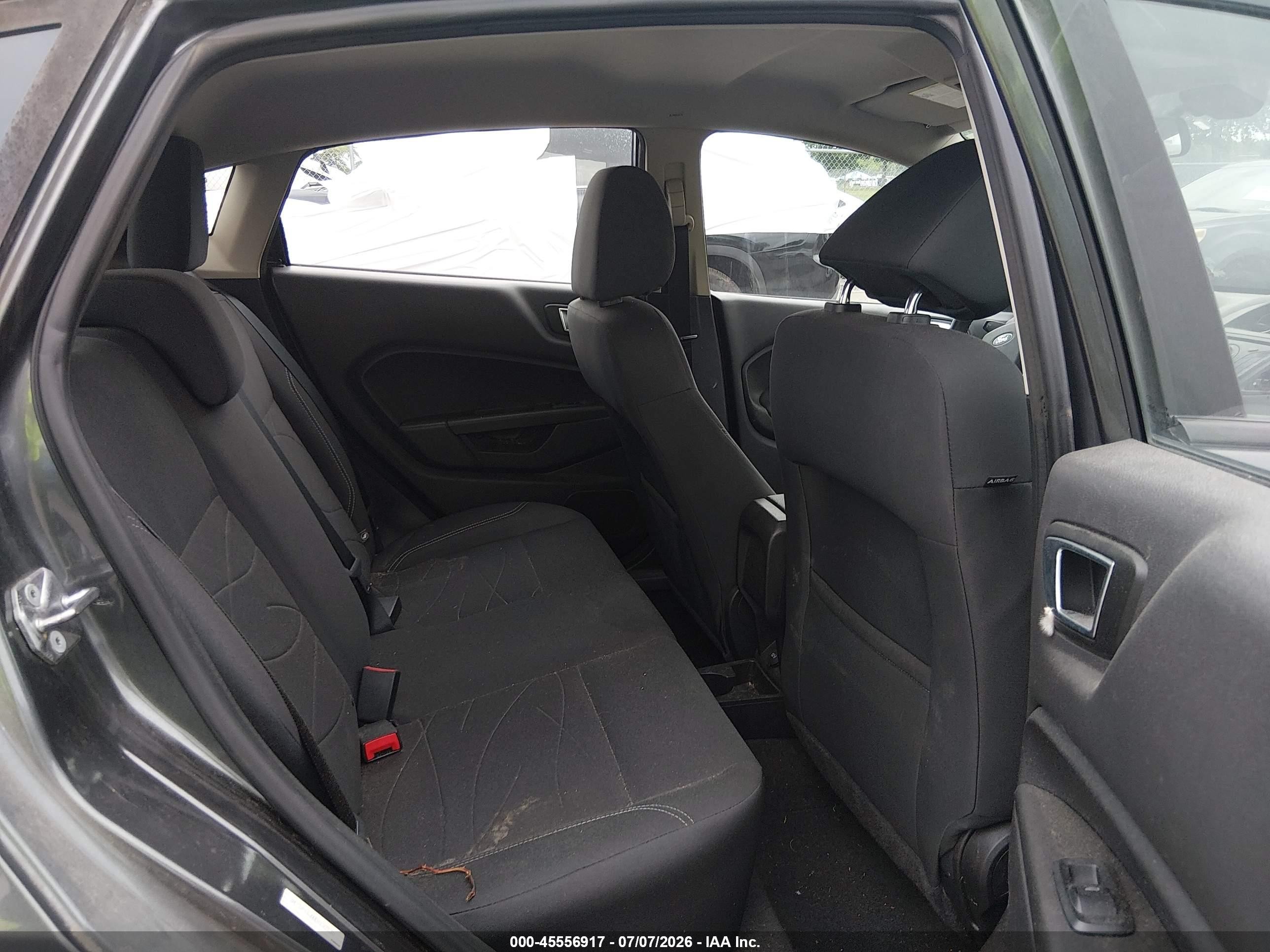 2015 Ford Fiesta Se Gray vin: 3FADP4EJXFM137920