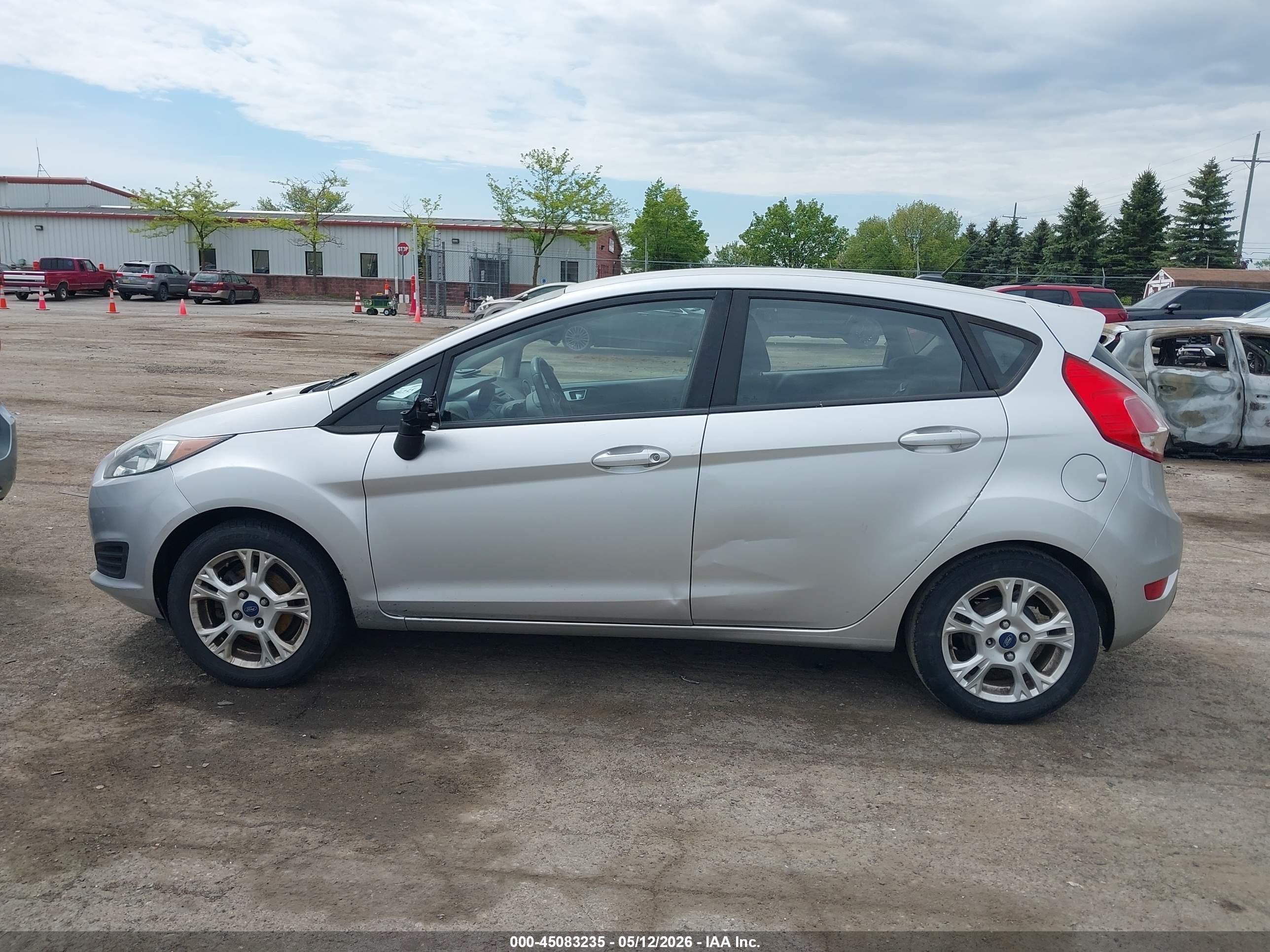 2015 Ford Fiesta Se Silver vin: 3FADP4EJXFM139408