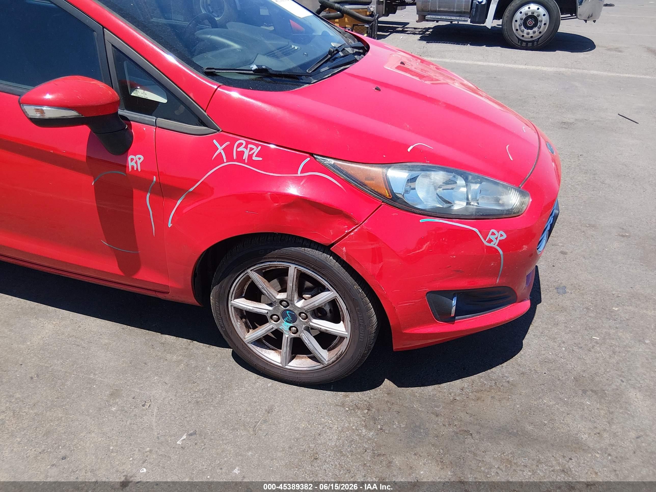 2015 Ford Fiesta Se Red vin: 3FADP4EJXFM146598