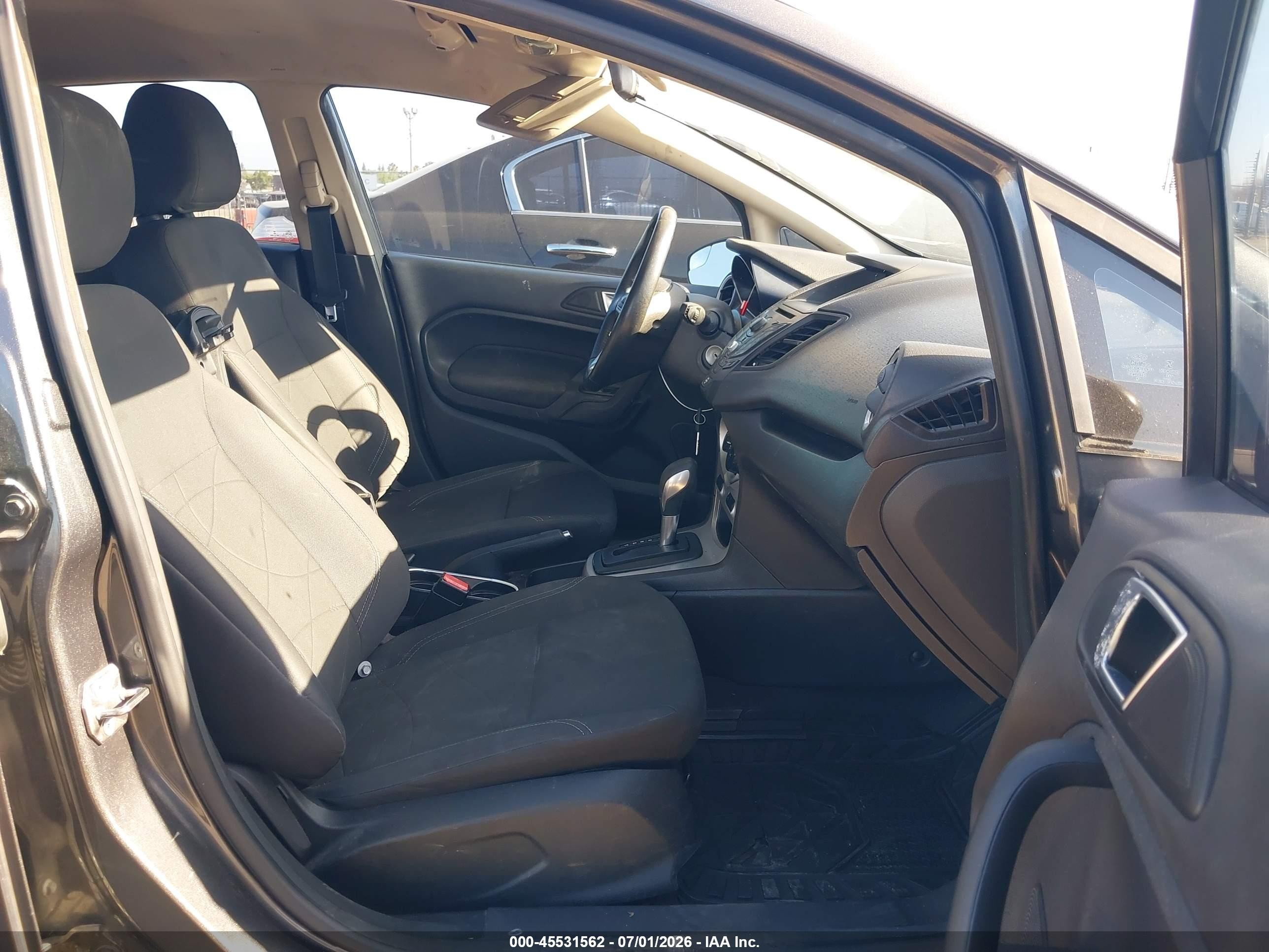2015 Ford Fiesta Se Gray vin: 3FADP4EJXFM161845