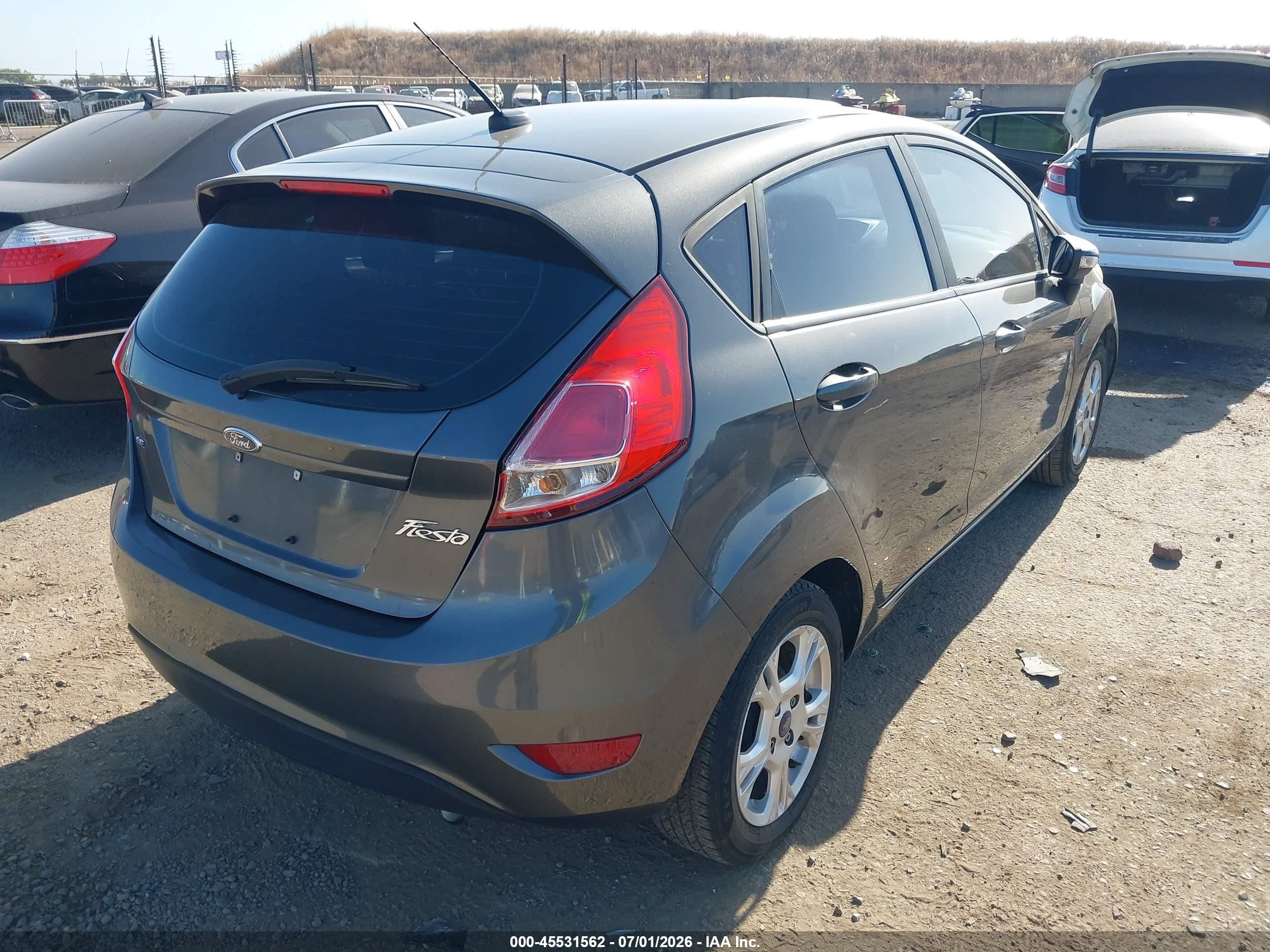 2015 Ford Fiesta Se Gray vin: 3FADP4EJXFM161845