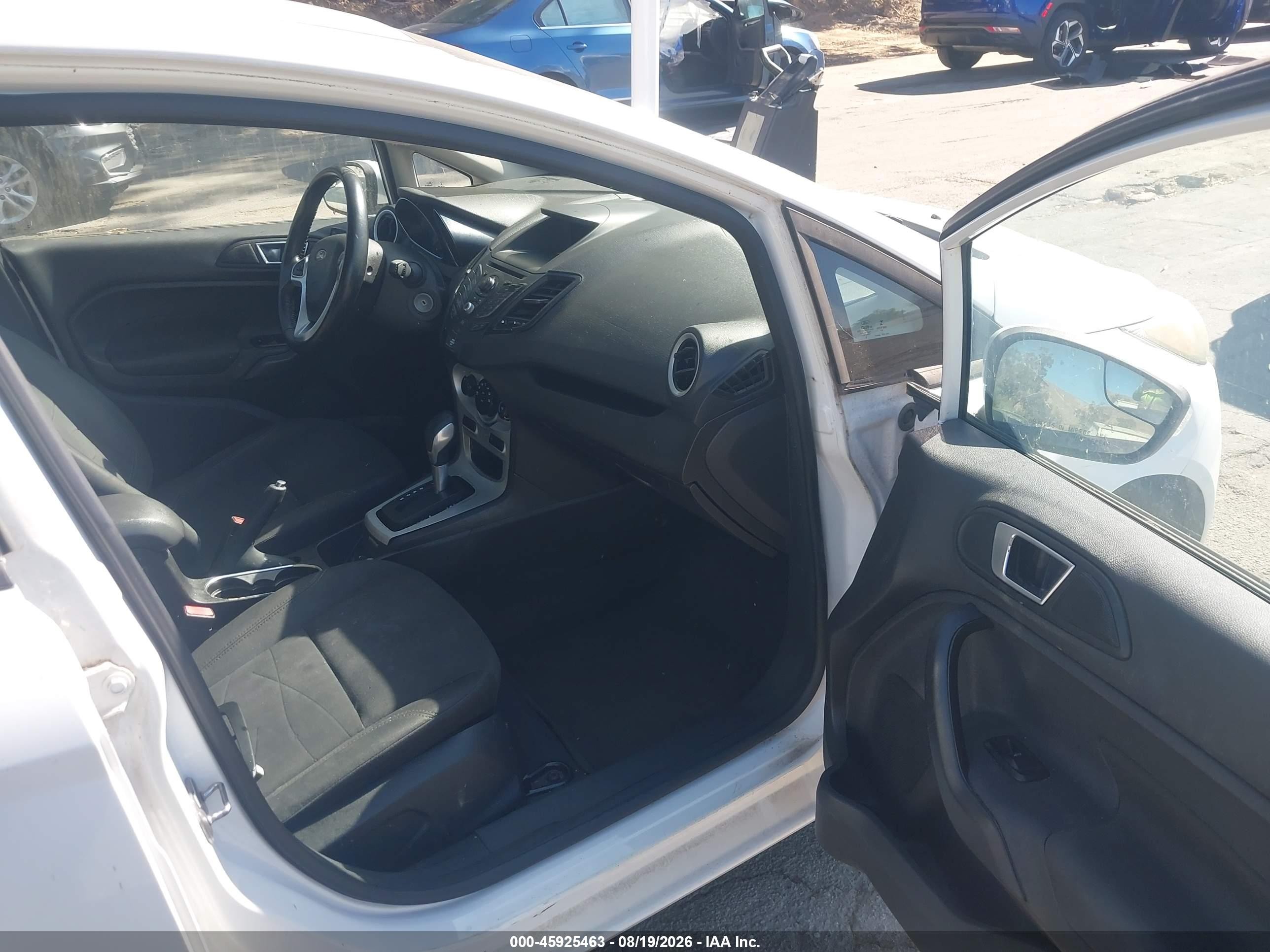 2015 Ford Fiesta Se White vin: 3FADP4EJXFM164373