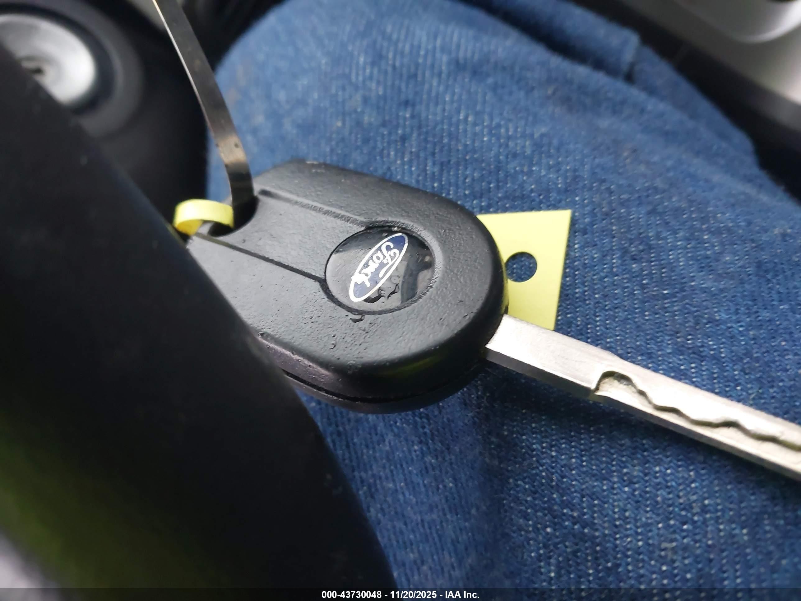 2015 Ford Fiesta Se Белый vin: 3FADP4EJXFM191850