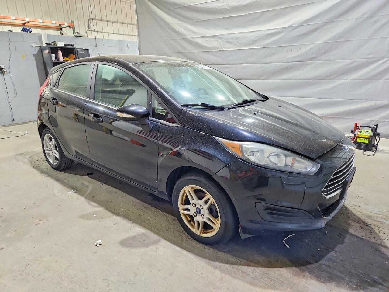 2018 Ford Fiesta Se Black vin: 3FADP4EJXJM133326