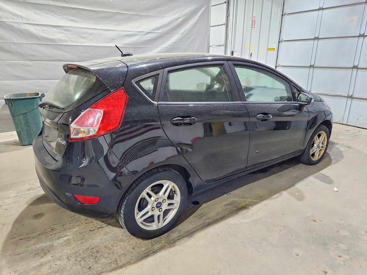 2018 Ford Fiesta Se Black vin: 3FADP4EJXJM133326