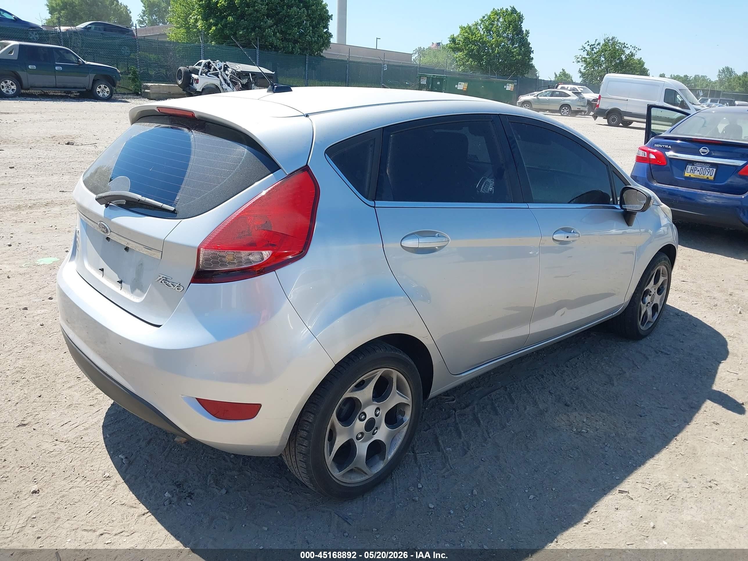 2011 Ford Fiesta Ses Silver vin: 3FADP4FJ0BM147204
