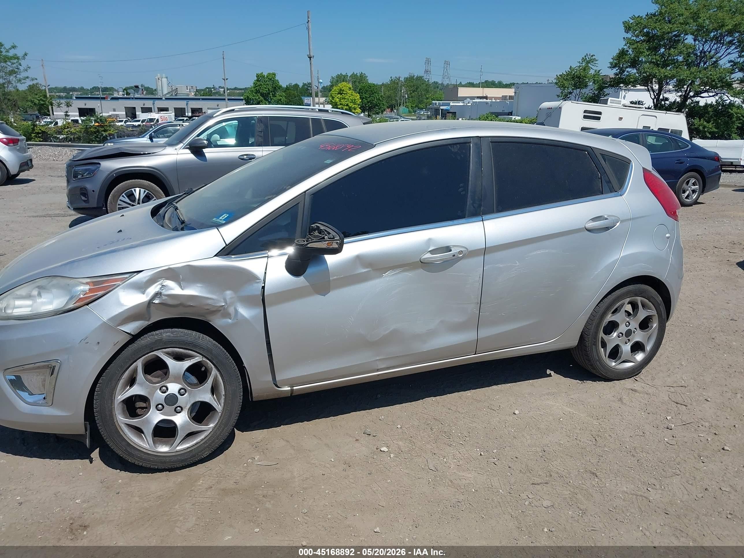 2011 Ford Fiesta Ses Silver vin: 3FADP4FJ0BM147204
