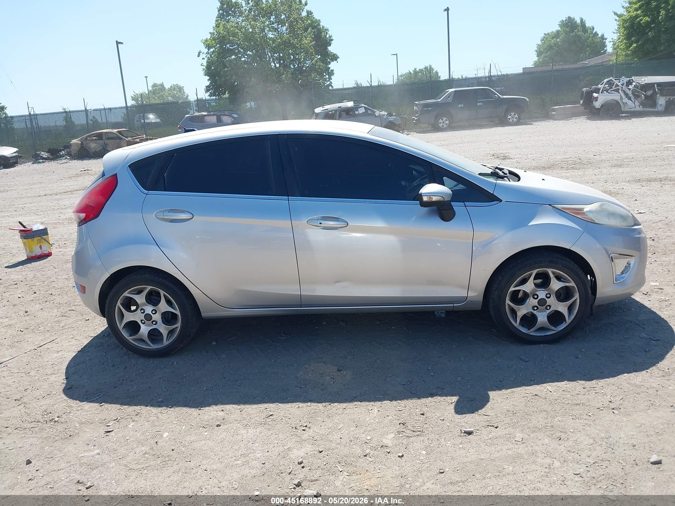 2011 Ford Fiesta Ses Silver vin: 3FADP4FJ0BM147204